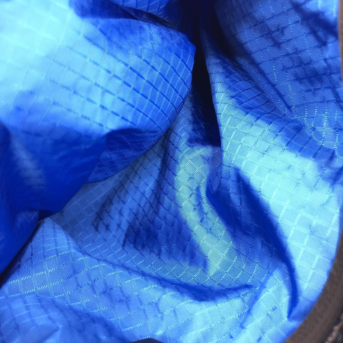 Bottega Veneta Czarna i Niebieska Nylonowa Torba na Ramię – Elegancja dla Współczesnego Stylu Życia