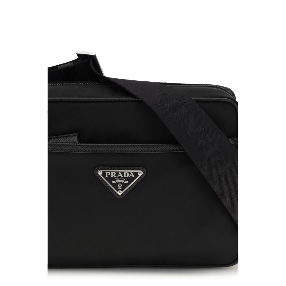 Schwarze Schultertasche aus recyceltem Polyamid