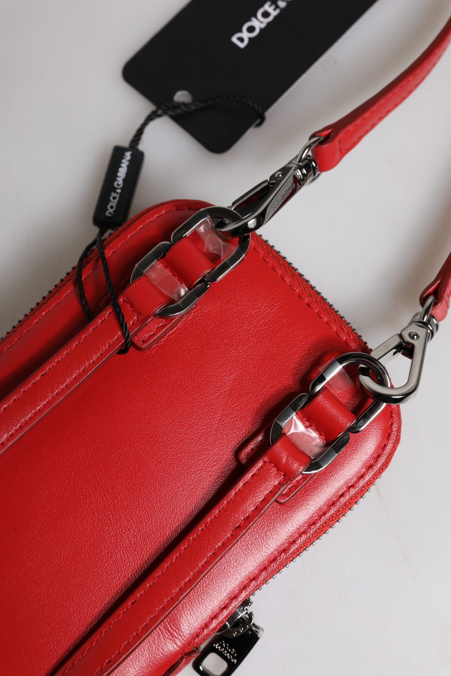 Dolce & Gabbana Rotes Leder Portemonnaie Sling Crossbody Tasche
