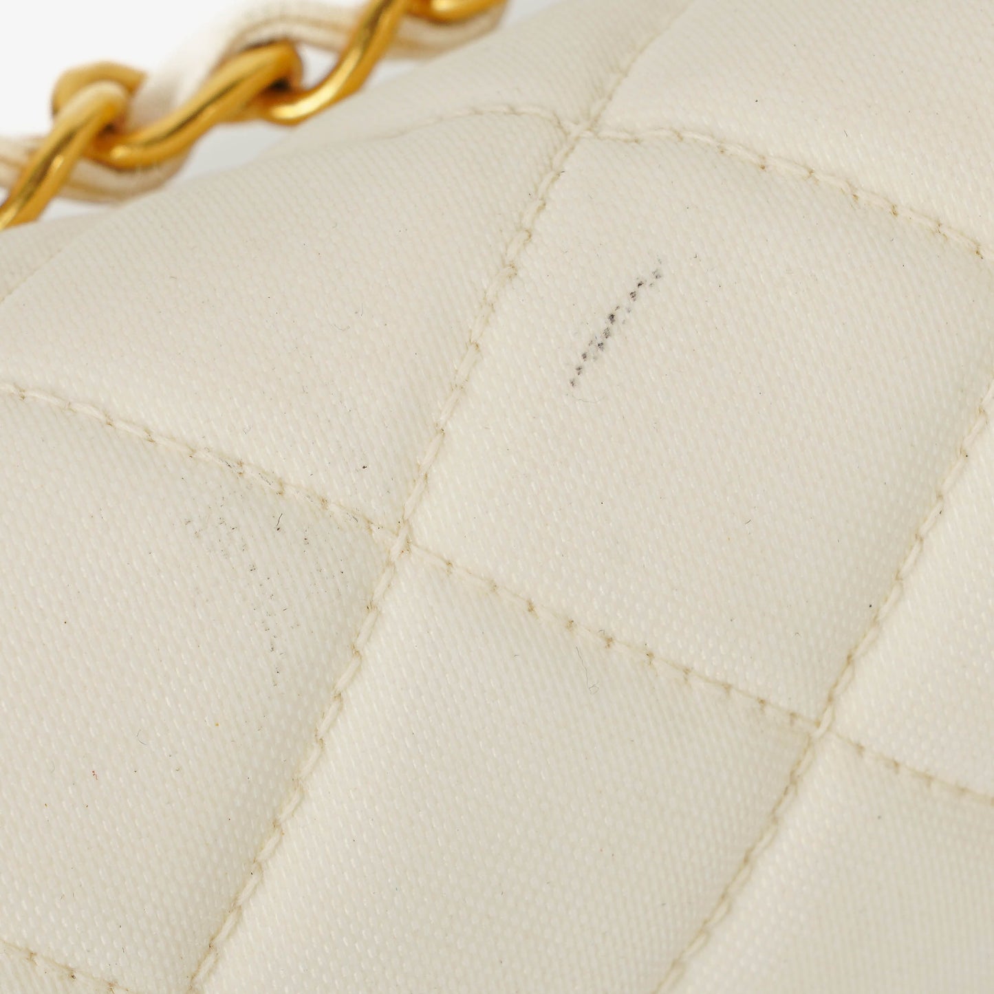 Chanel Medium Classic Single Flap Tasche aus weißem Stoff mit 24K vergoldeter Hardware