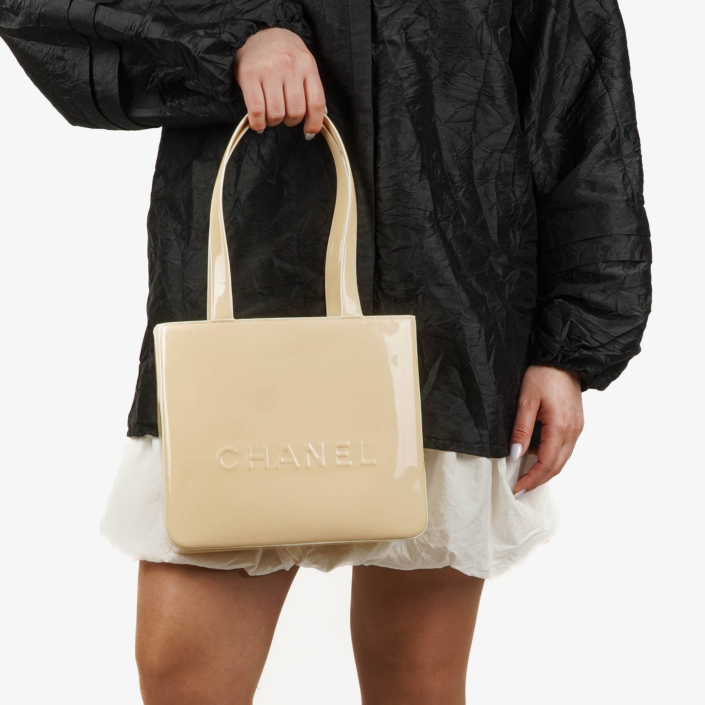 Chanel Vintage CC Tote Schultertasche aus beigem Lackleder