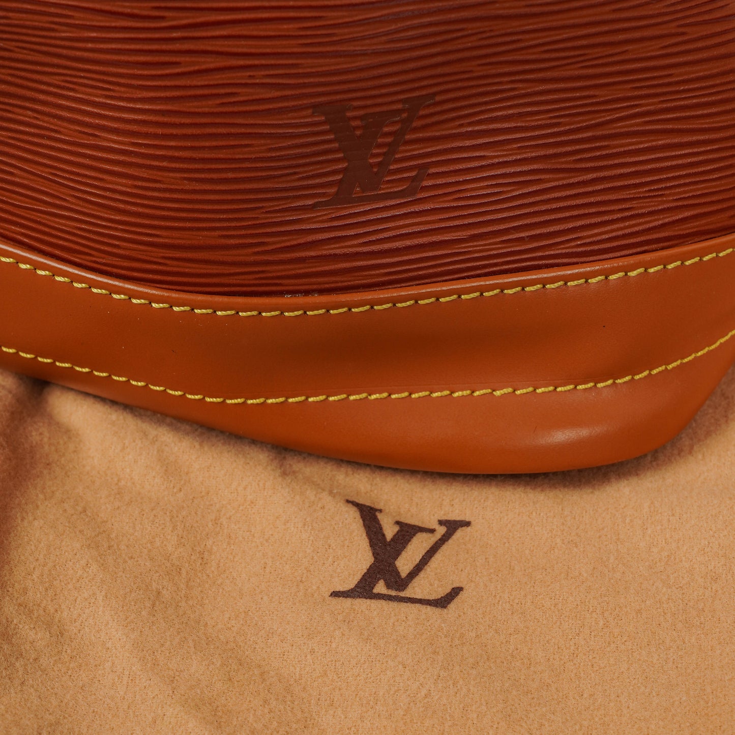 Louis Vuitton Noe Grande zweifarbige Epi Leder Schultertasche