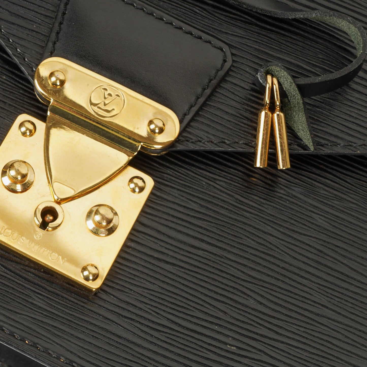 Louis Vuitton Concorde Tasche aus schwarzem Epi Leder