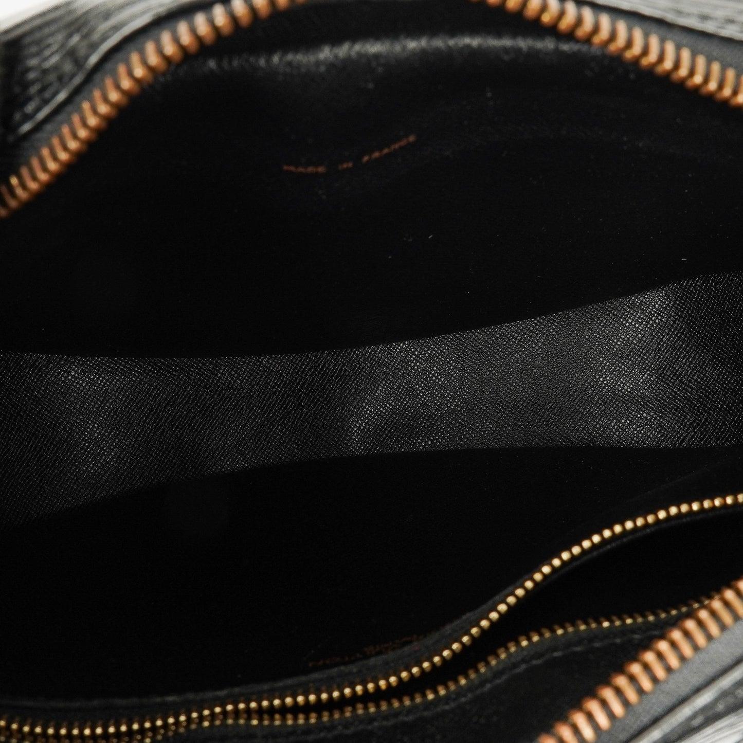Louis Vuitton Jeune Fille MM Crossbody-Tasche aus schwarzem Epi Leder
