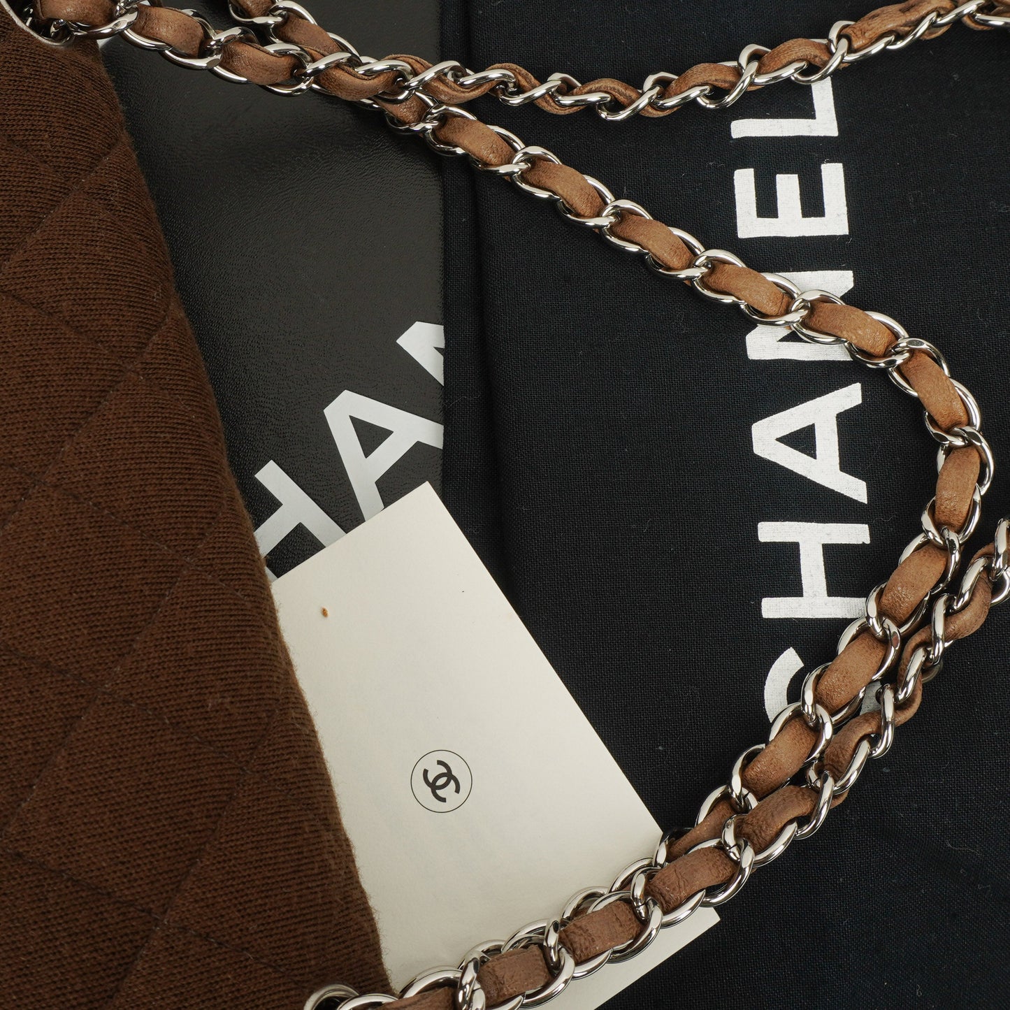 Chanel Vintage Medium Classic Double Flap Tasche aus braunem Jersey mit versilberten Beschlägen