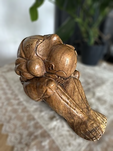 Orang Malu – The weeping wooden Buddha