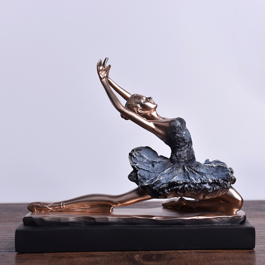 Elegancka figurka baletnicy – artystyczna dekoracja Twojego domu