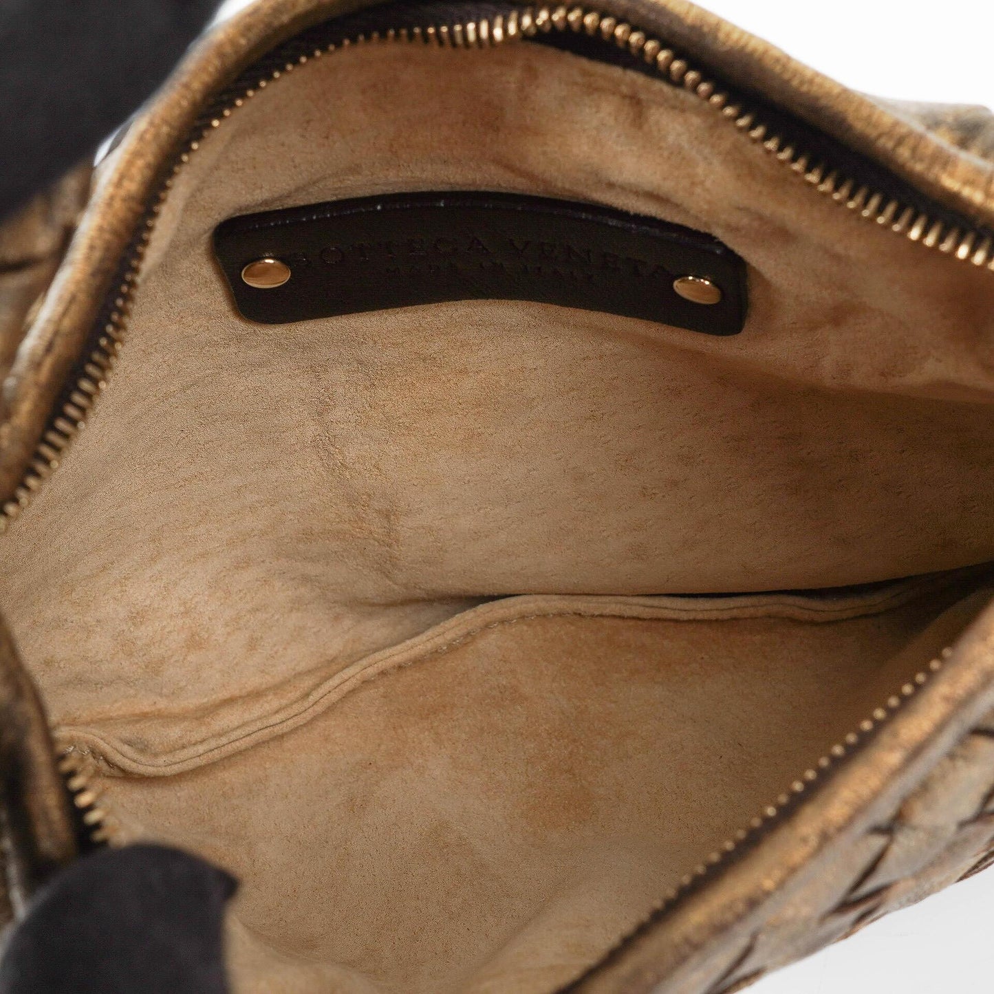 Bottega Veneta Mini Veneta Hobo Tasche aus Nappa Intrecciato in gealtertem Gold