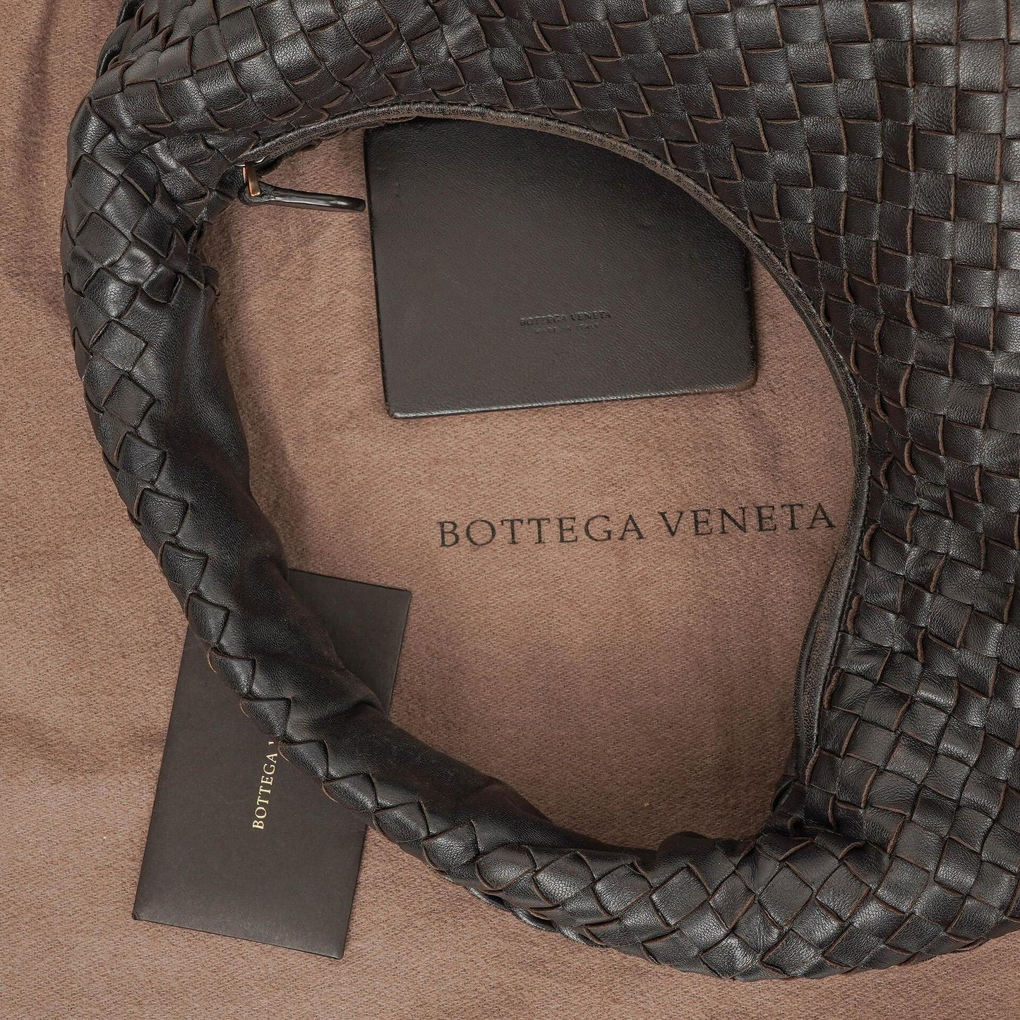Bottega Veneta Medium Veneta Hobo Tasche aus braunem Nappa Intrecciato