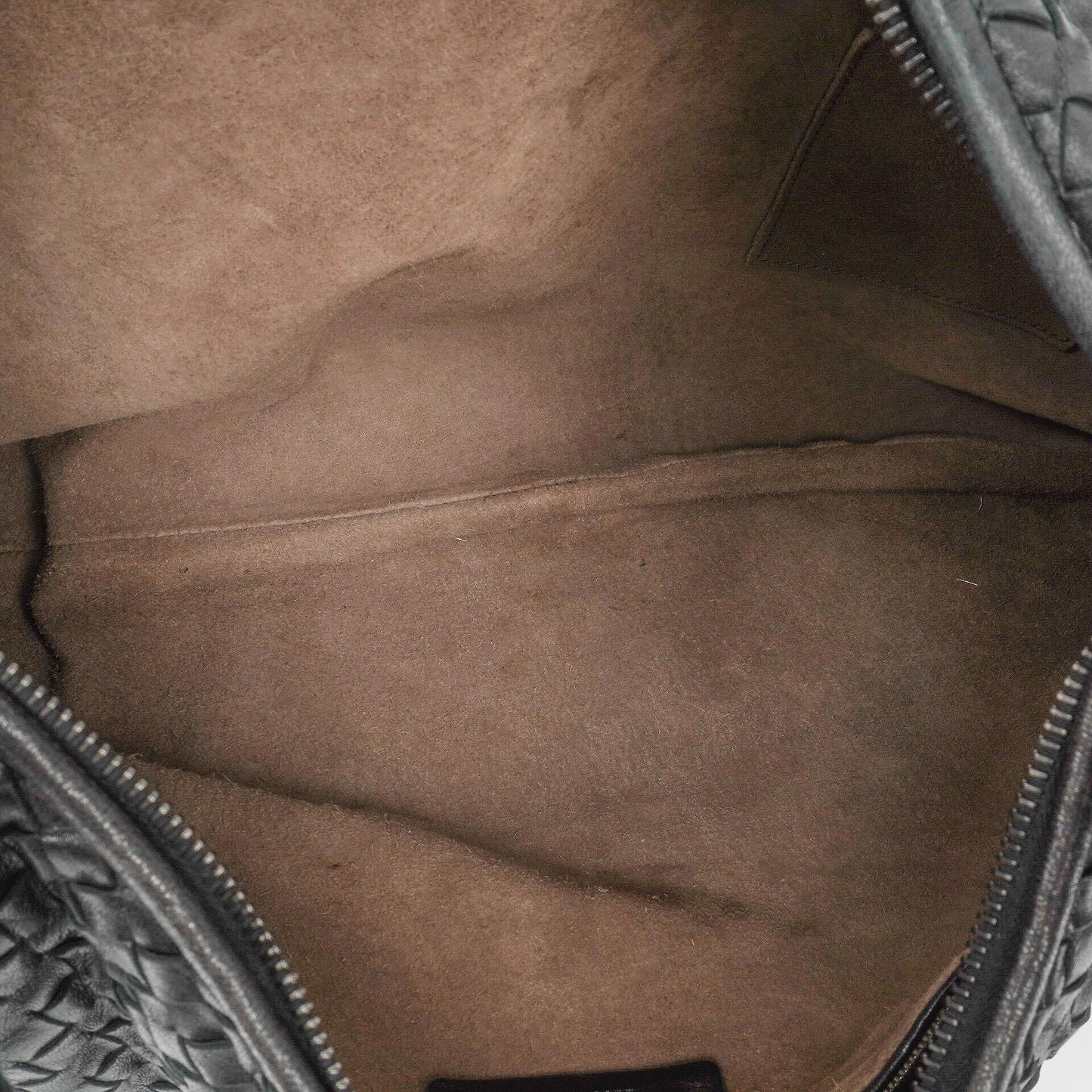 Bottega Veneta Veneta Hobo-Tasche Large aus schwarzem Nappa Intrecciato