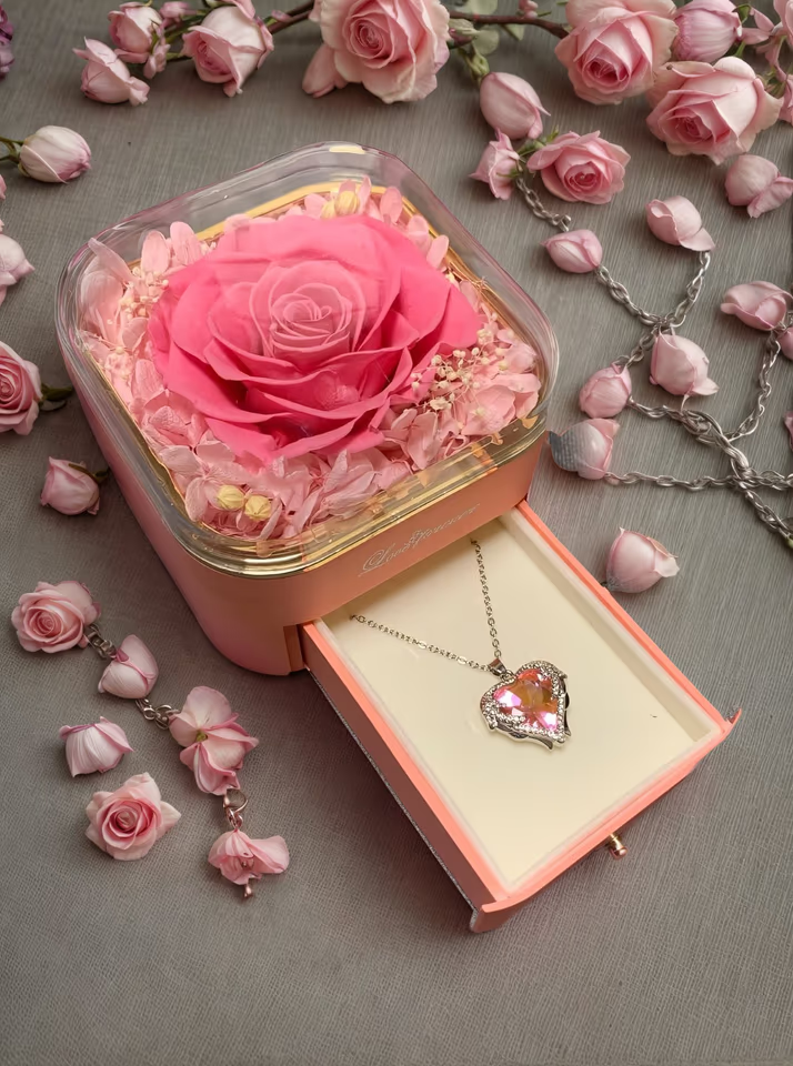 Ewige Rose Schmuckkasten mit funkelnder Kristall-Herz-Halskette