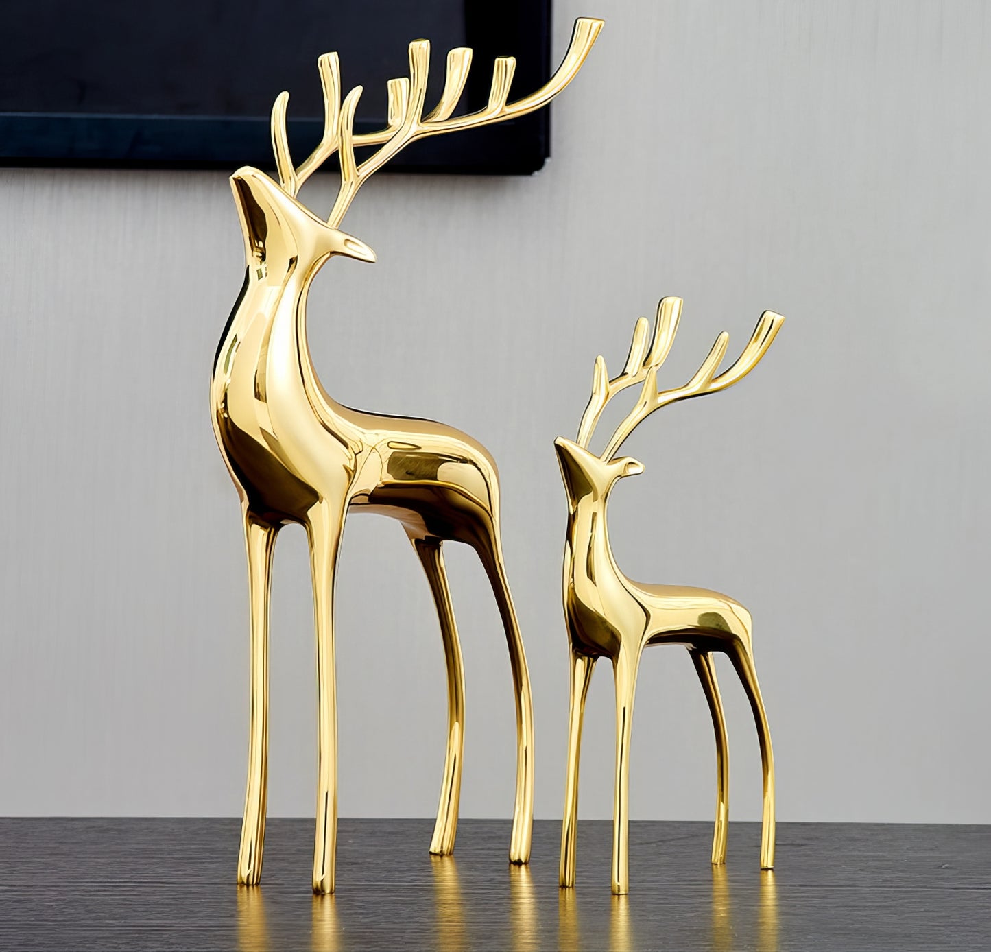 Edle Rentier-Skulpturen im 2er-Set – Goldene Dekofiguren für Ihr Zuhause
