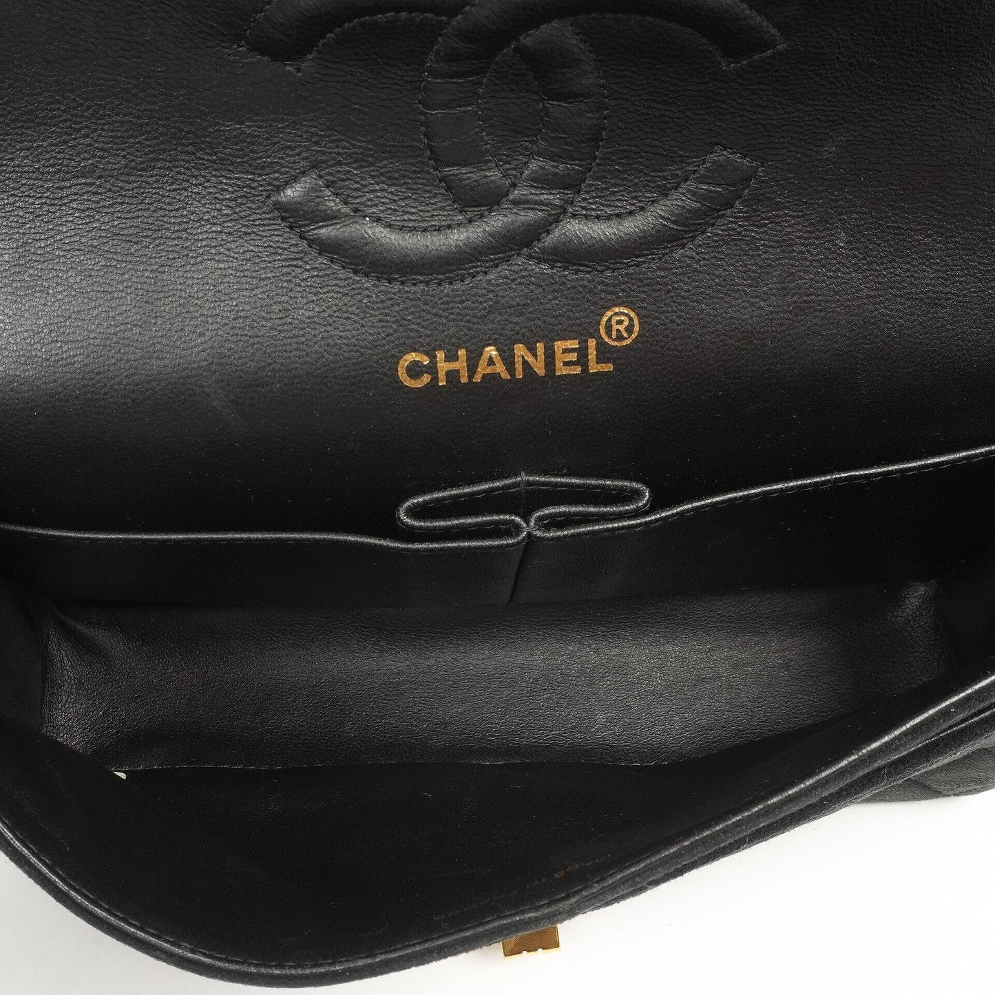 Chanel 2.55 Medium Classic Doppelklappentasche Schwarz Gepolstertes Wildleder Gold Hardware