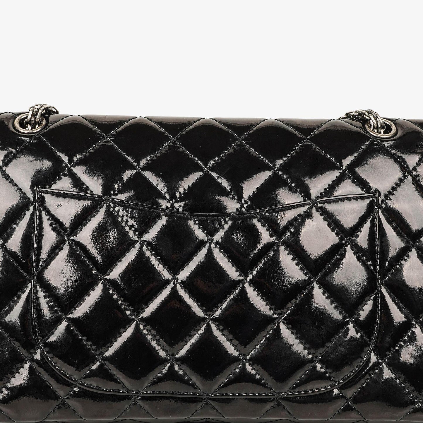 Chanel 2.55 Reissue 227 Double Flap Tasche aus Lackleder mit Ruthenium-Beschlägen