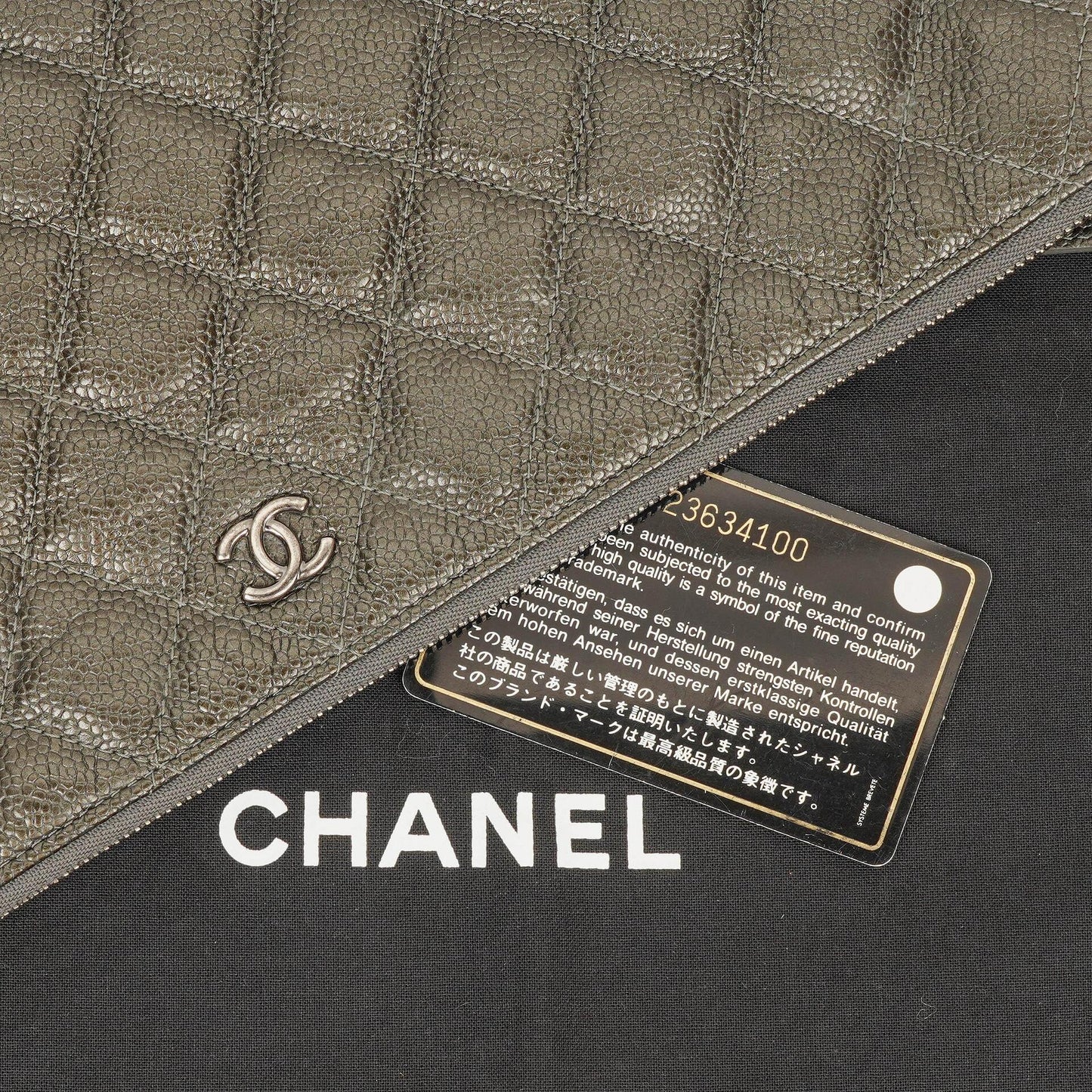 Chanel Boy Kosmetiktasche Groß Metallic Kaviar Steppung