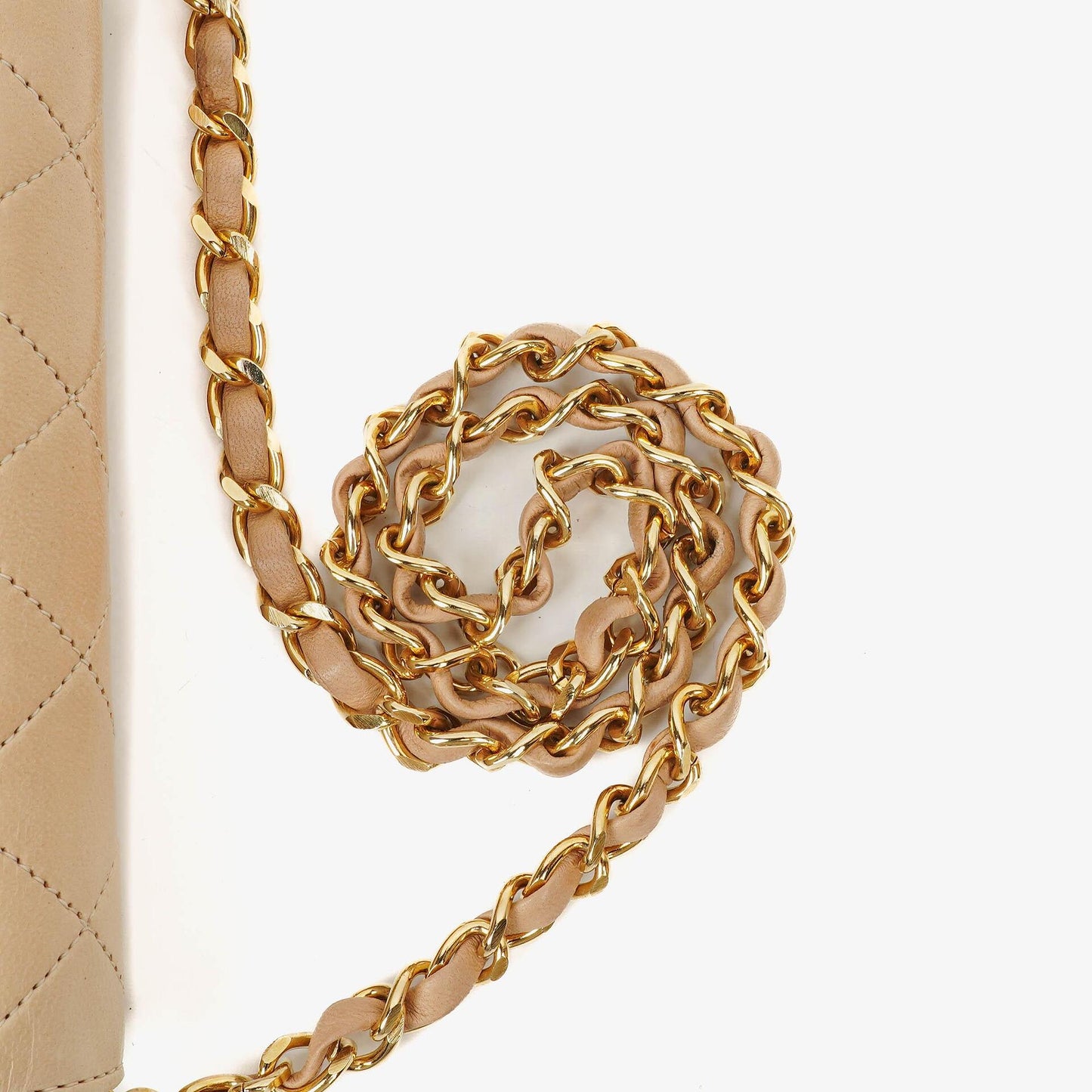 Chanel Classic Full Flap Tasche aus beigem gestepptem Lammleder mit 24K vergoldeter Hardware
