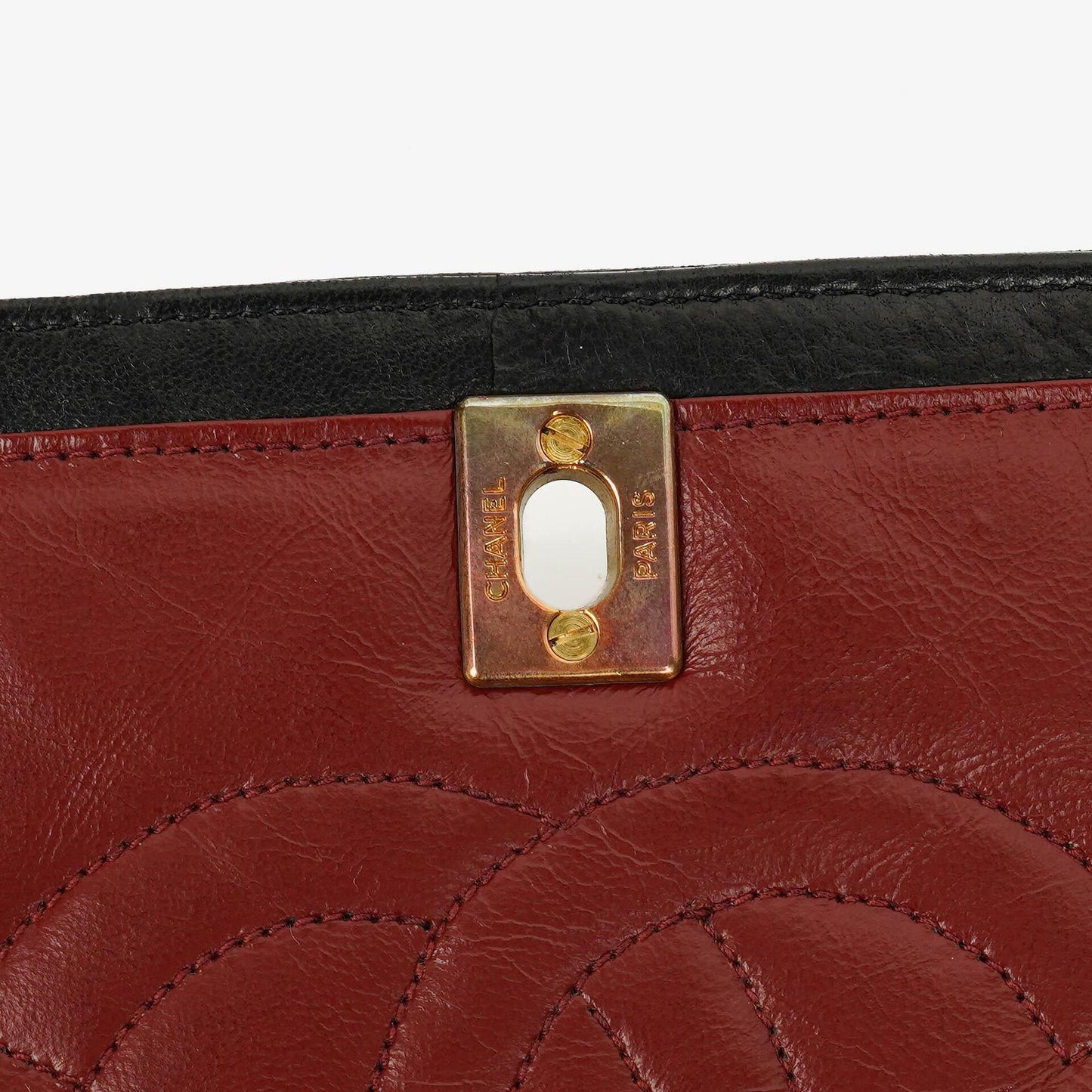 Chanel Vollklappentasche aus schwarzem gestepptem Leder mit 24K vergoldeten Beschlägen