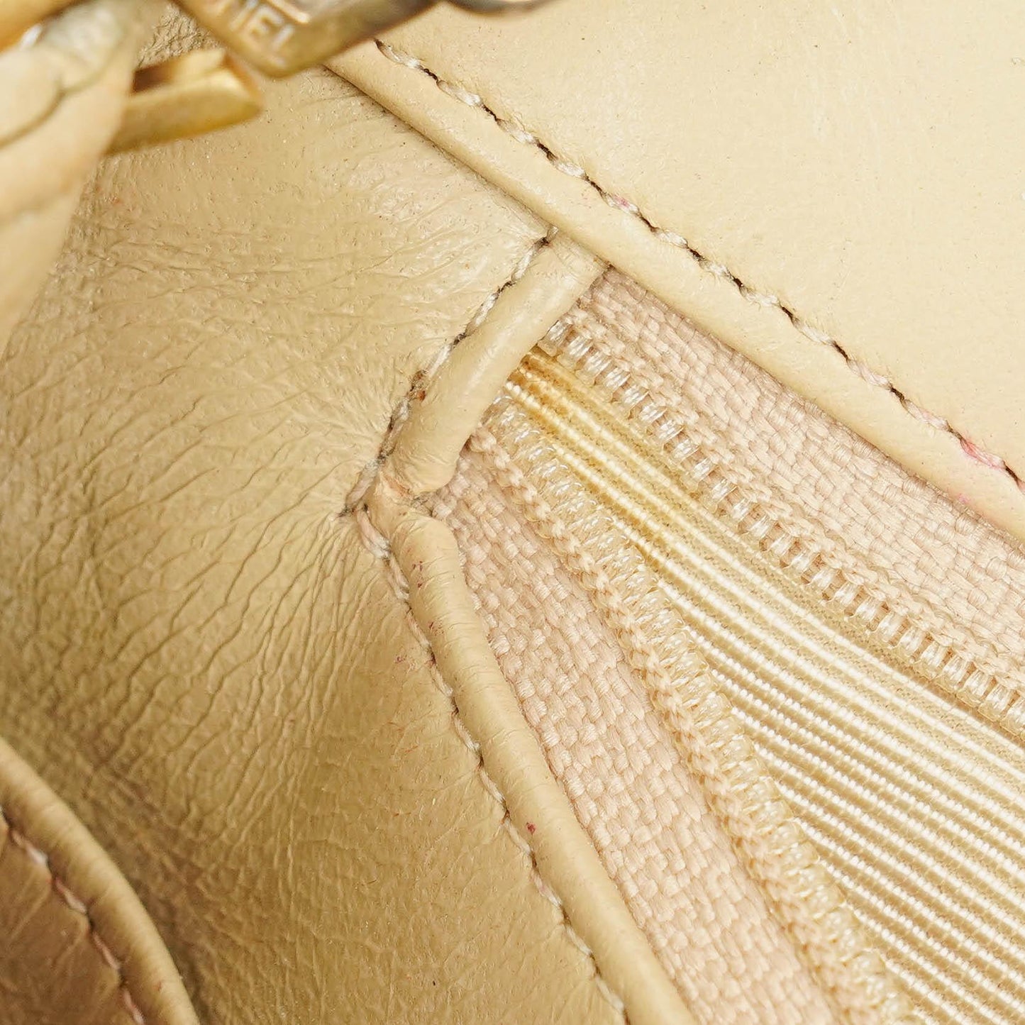 Chanel Classic Single Flap Tasche aus beigem gestepptem Lammleder mit 24K vergoldeter Hardware