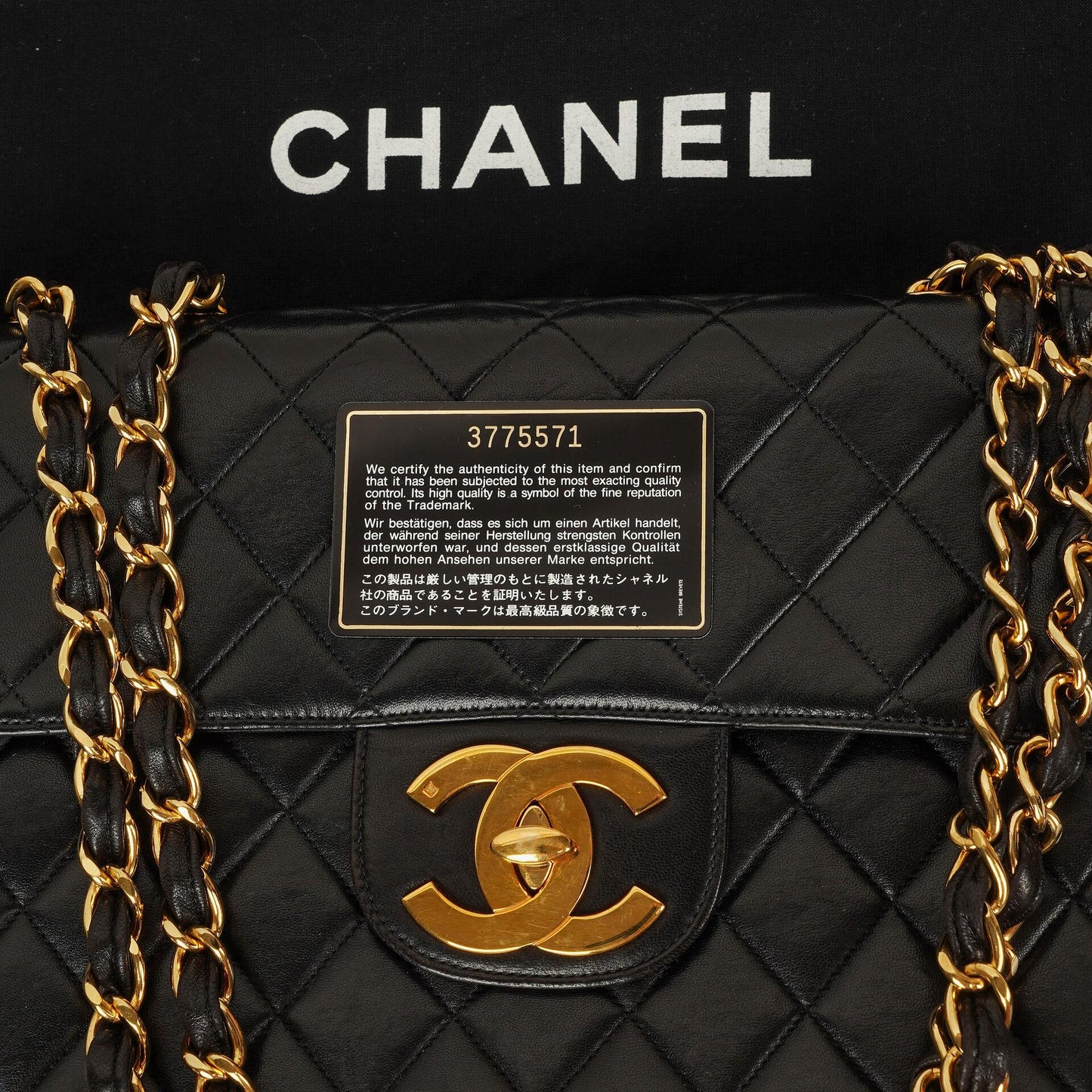 Chanel Jumbo CC Classic Single Flap Maxi Logo Tasche aus schwarzem gestepptem Lammleder mit 24K vergoldeten Beschlägen