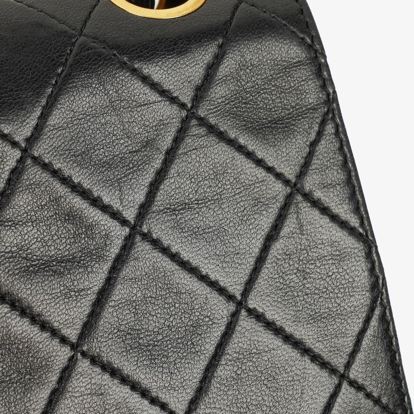 Chanel Medium Classic Vintage Double Flap Tasche aus schwarzem gestepptem Lammleder mit 24K vergoldeten Beschlägen