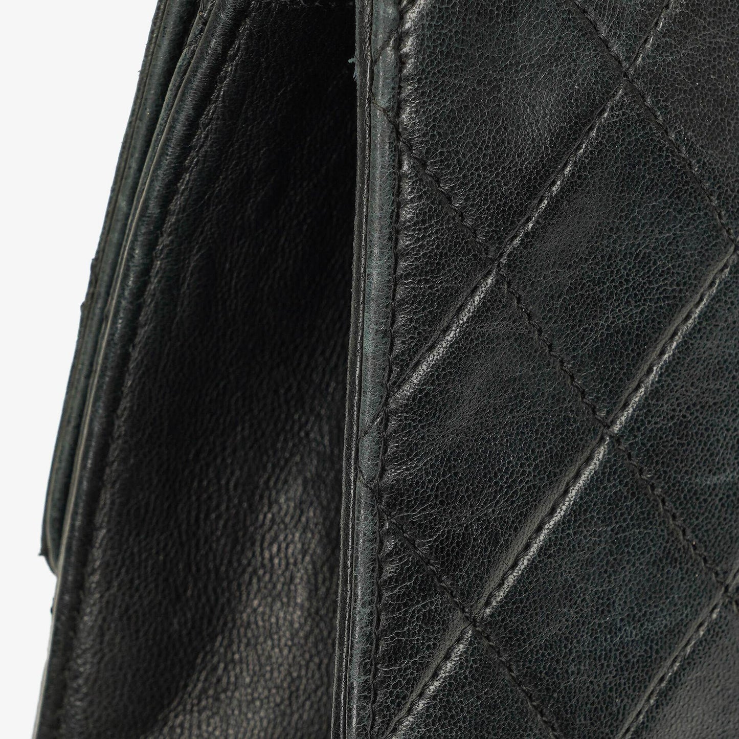 Chanel Medium Classic Single Flap Bag aus schwarzem gestepptem Lammleder mit 24K vergoldeter Hardware