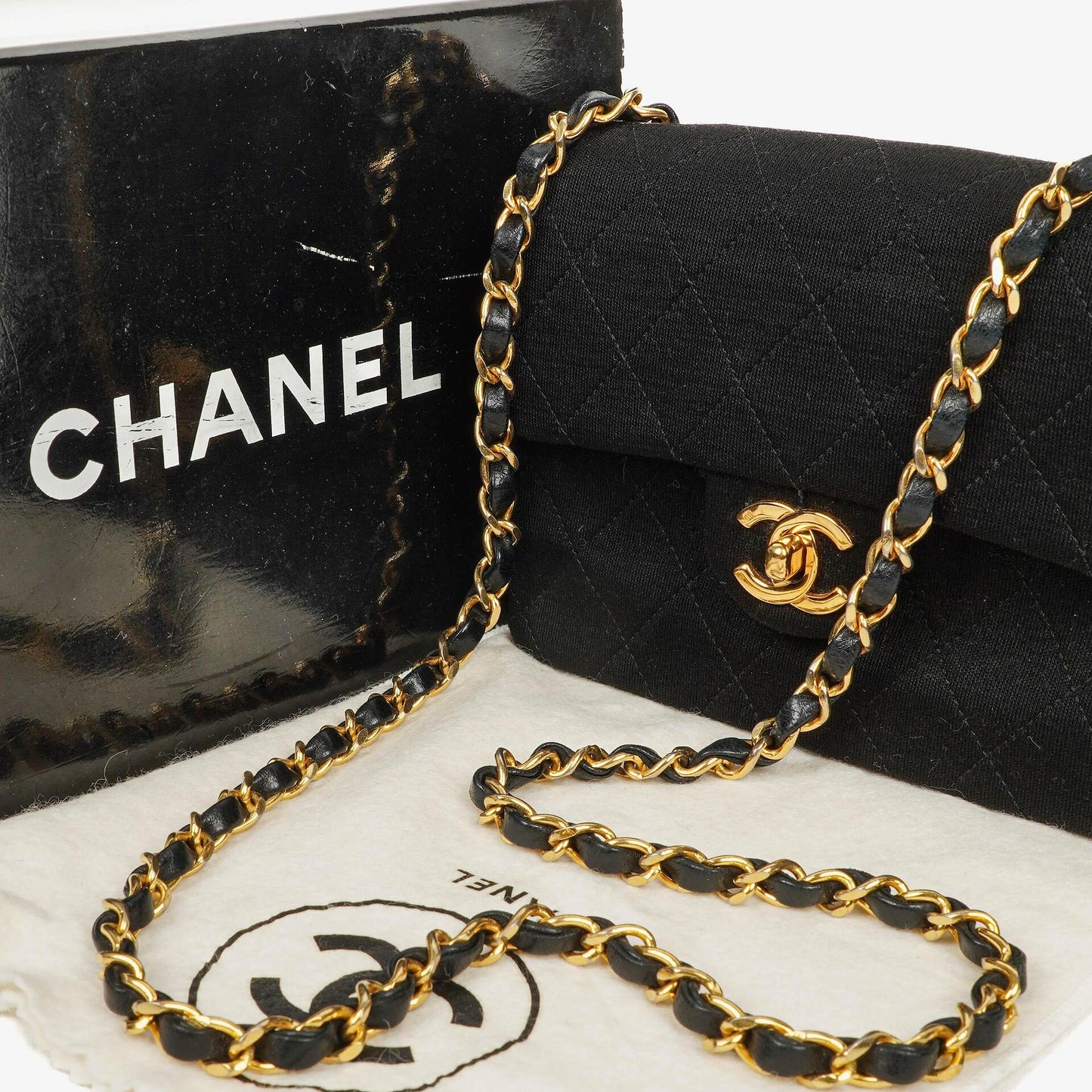 Chanel Mini Square Flap Bag aus schwarzem gestepptem Jersey mit 24K vergoldeten Beschlägen