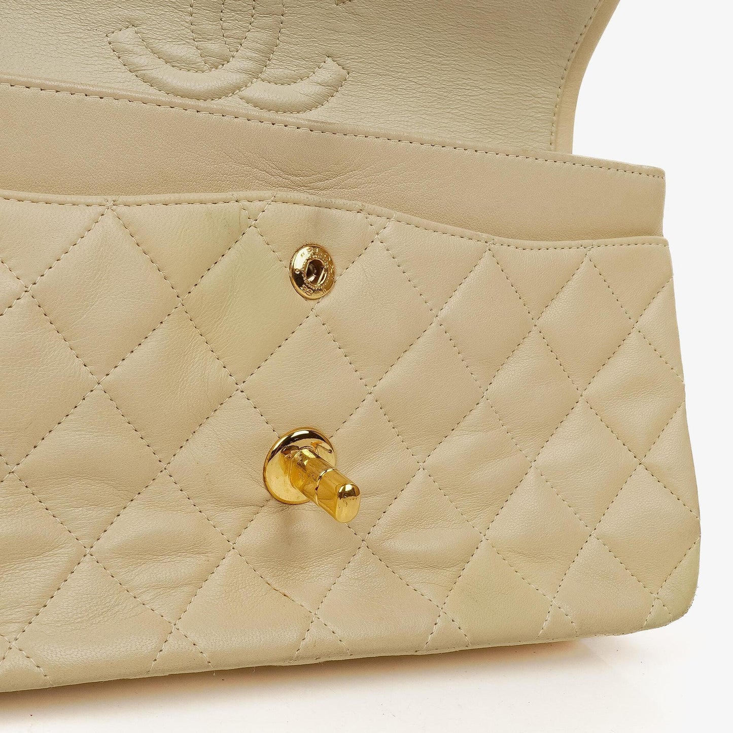 Chanel Kleine Klassische Vintage Double Flap Tasche Neutrales Gestepptes Lammleder 24K Vergoldete Beschläge