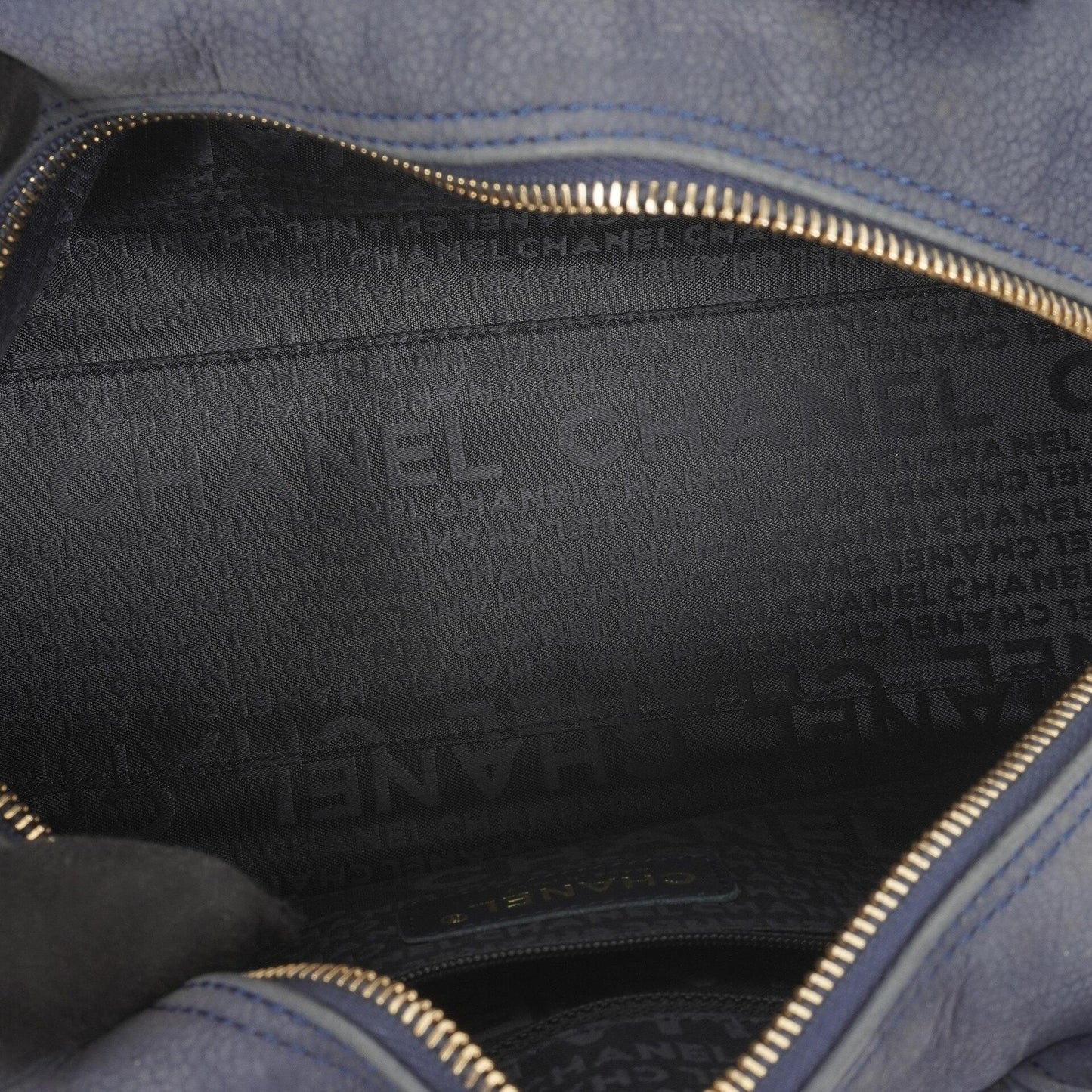 Chanel Timeless CC Mittelgroße Bowling Tasche Marineblau Gestepptes Kaviarleder Goldfarbene Beschläge 2004-2005