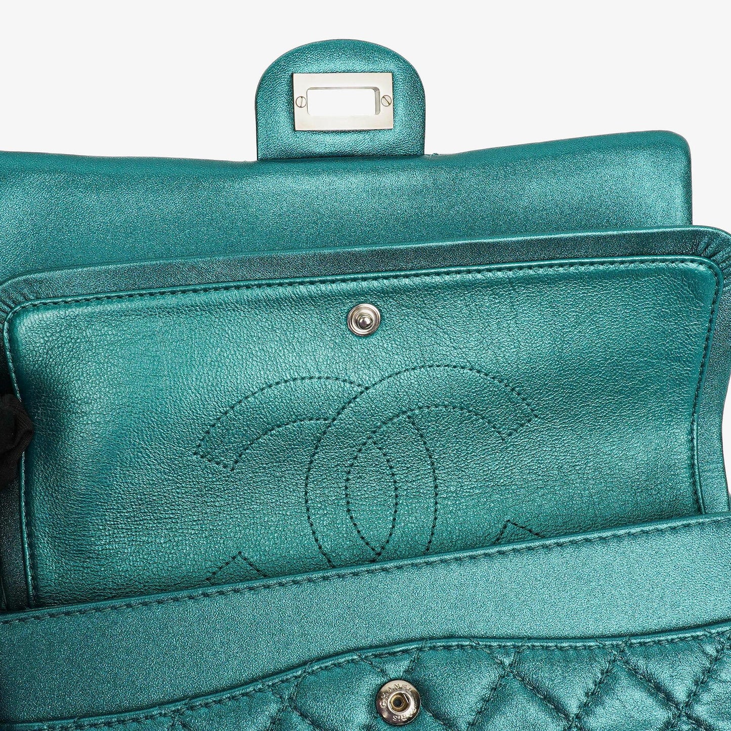 Chanel 2.55 Reissue 225 Double Flap Bag in Türkis Metallic