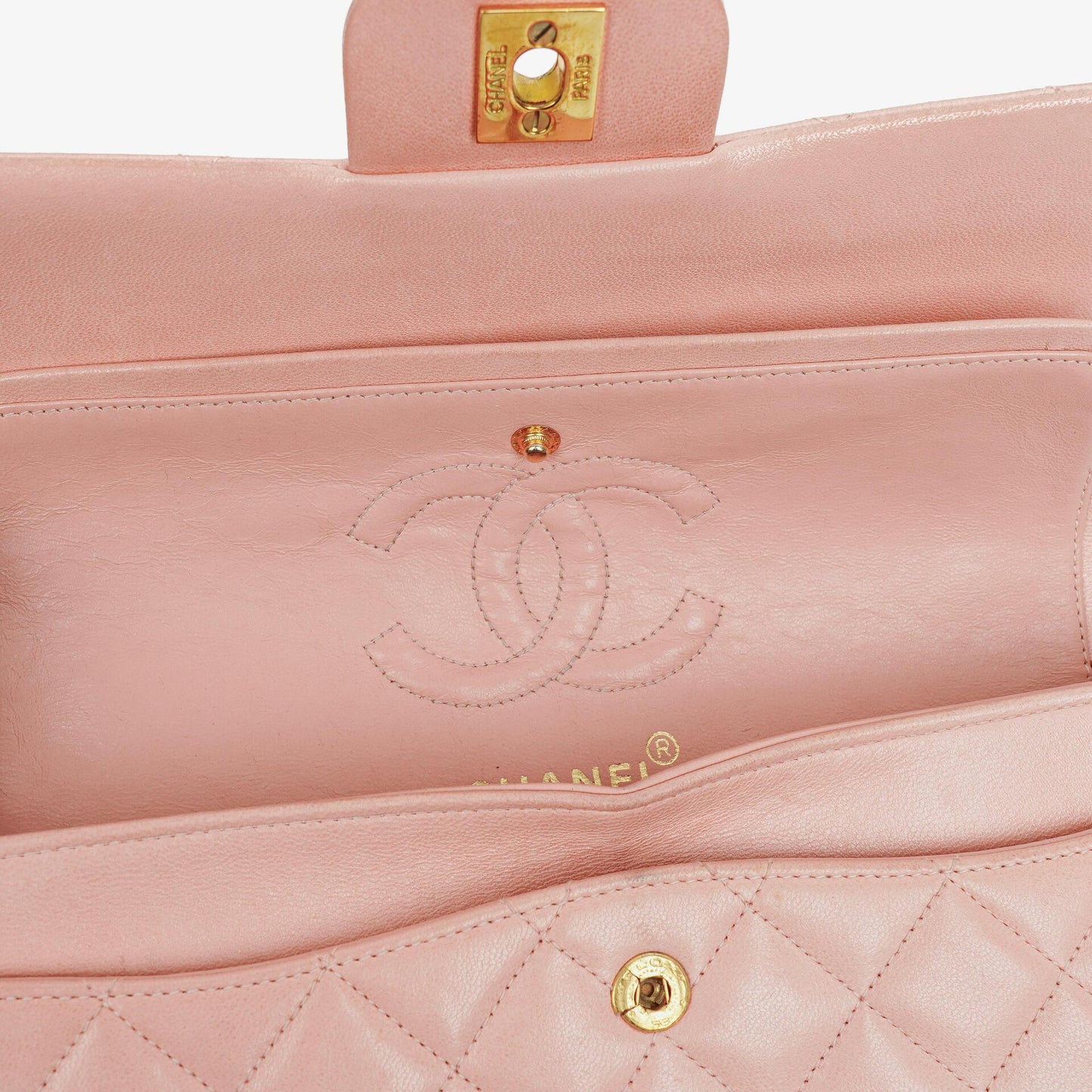 Chanel Vintage Classic Double Flap Tasche aus gestepptem Lammleder mit 24K vergoldeten Beschlägen