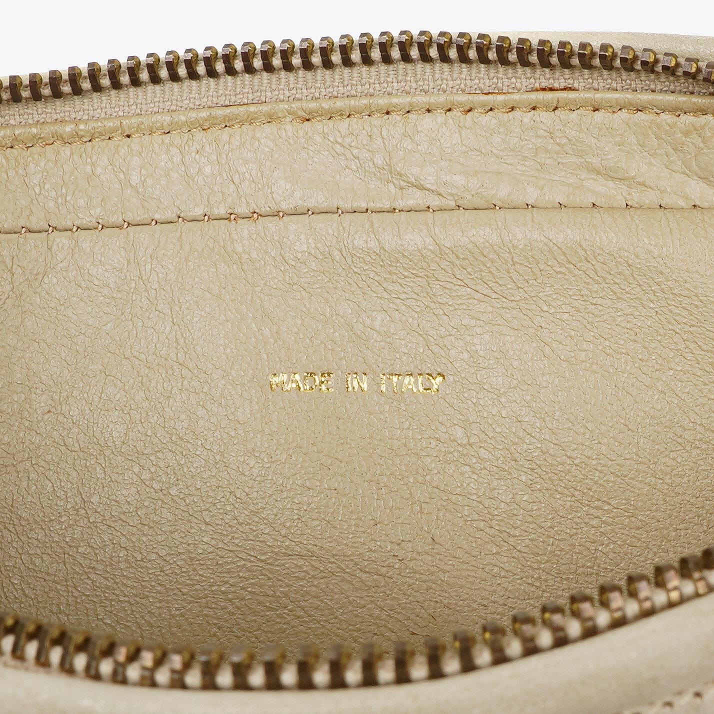 Chanel Vintage Medium CC Camera Bag aus neutralem gestepptem Lammleder mit Quaste