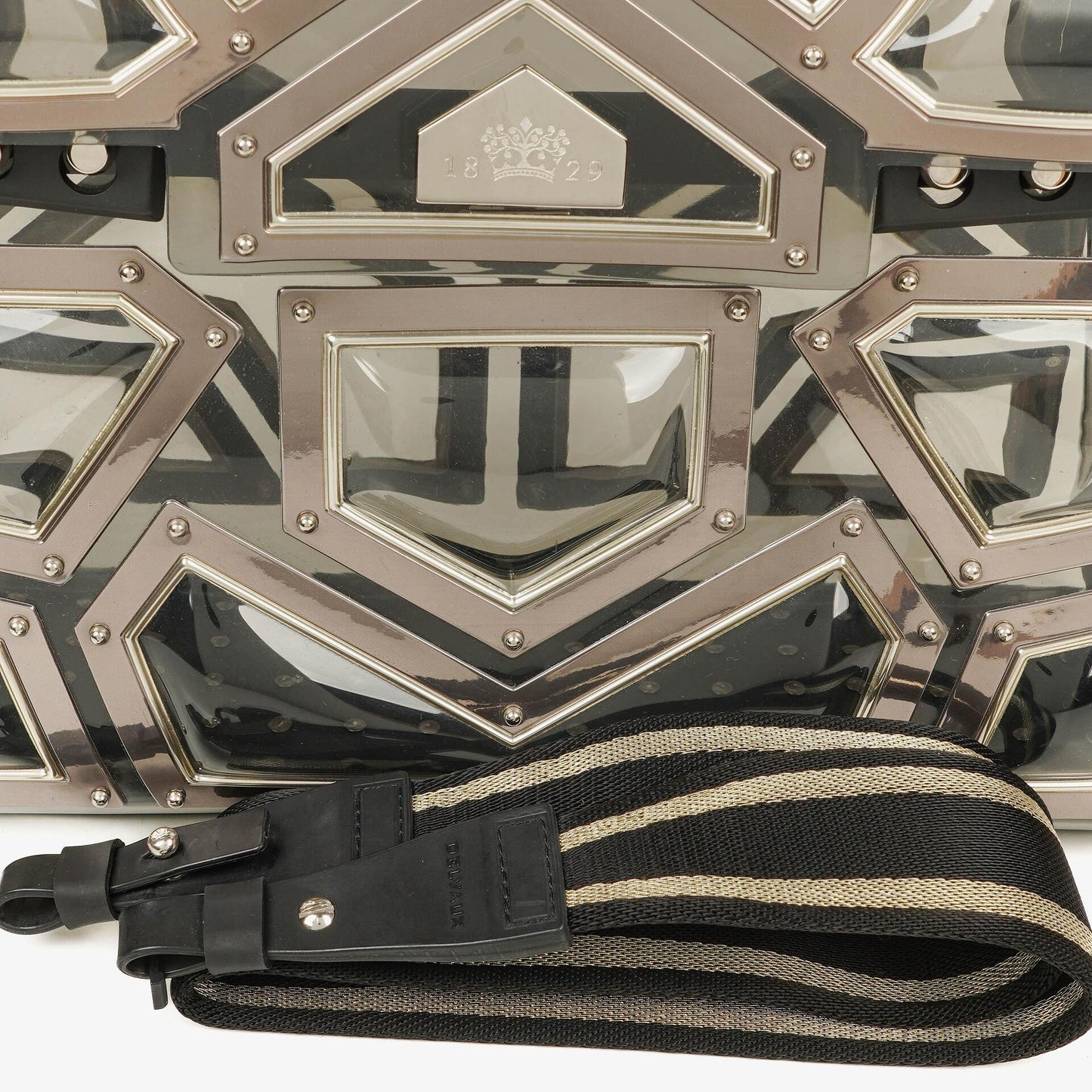 Delvaux Gladiator Tempete Satchel aus Vinyl in Antiksilber