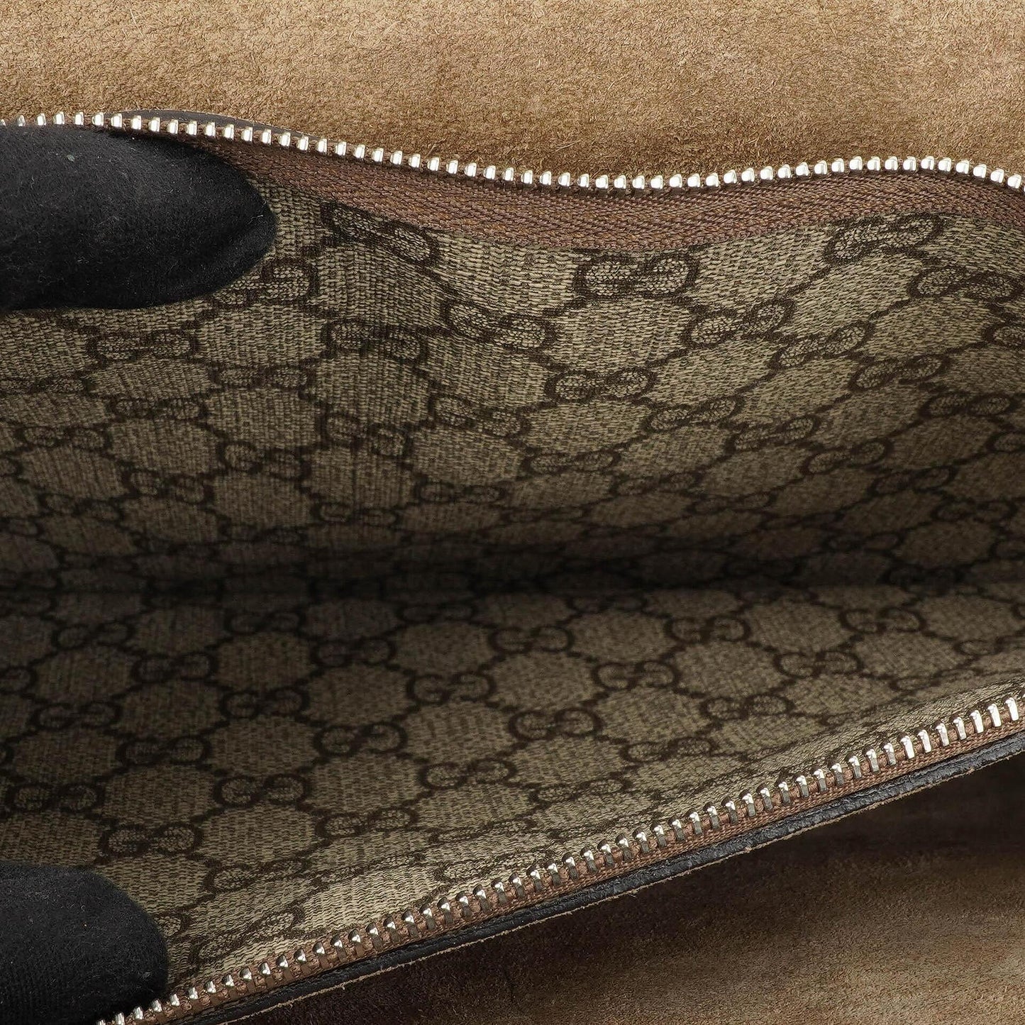 Gucci Medium Dionysus Schultertasche aus GG Supreme Monogram mit Lightning-Stickerei