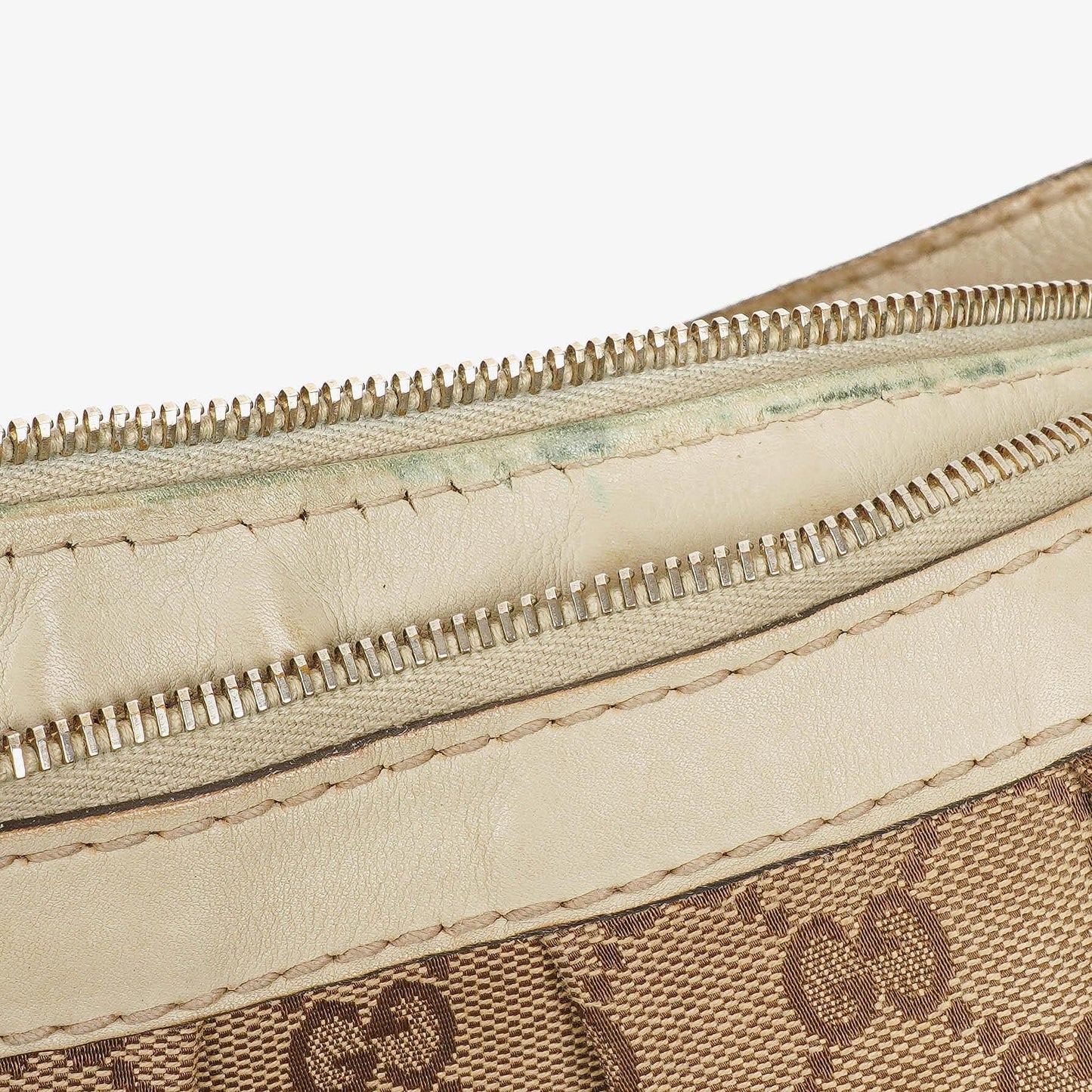 Gucci Sukey Hobo-Tasche Medium aus beigem GG Canvas