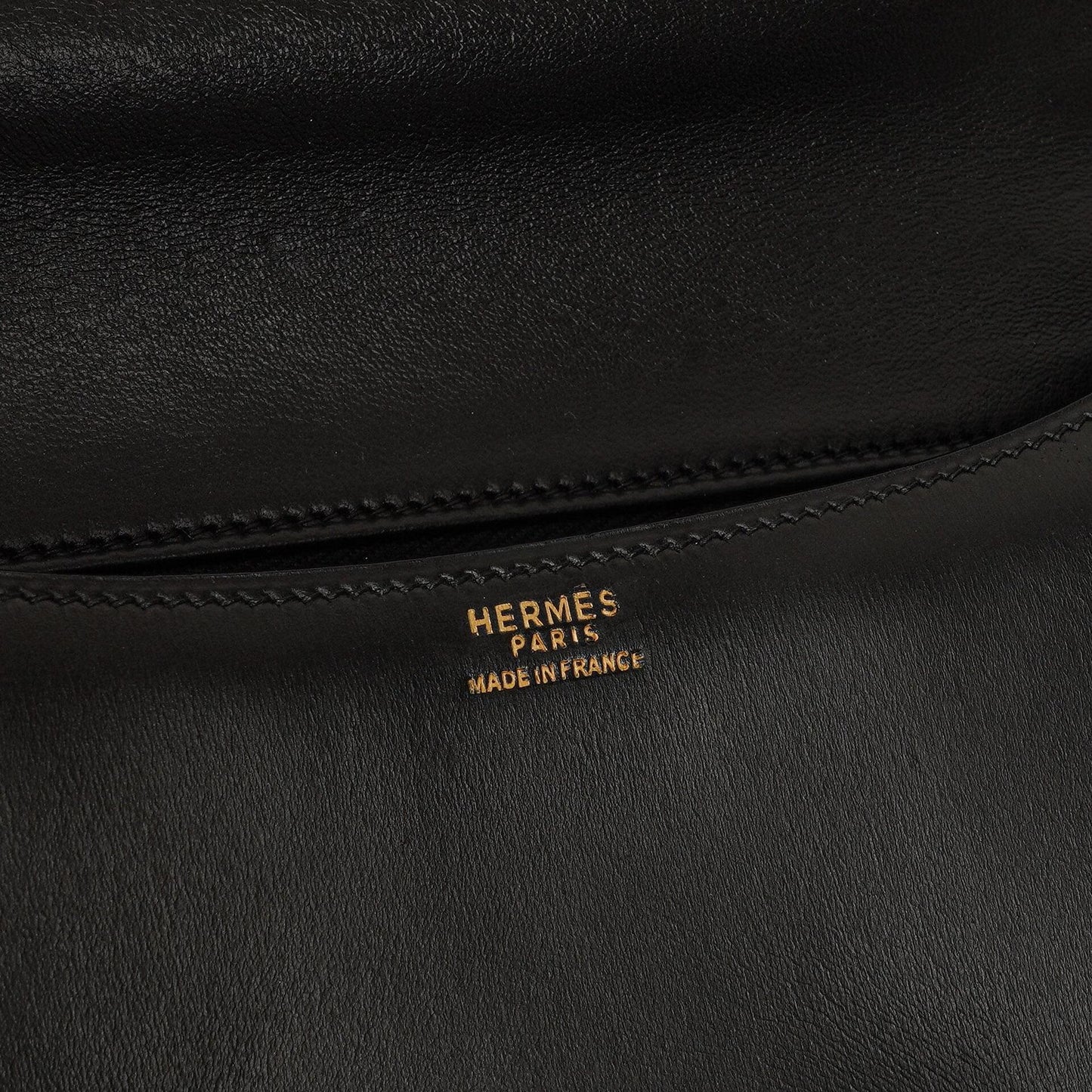 Hermès Constance 23 Vintage aus schwarzem Box-Kalbsleder mit goldfarbener Hardware, 1979