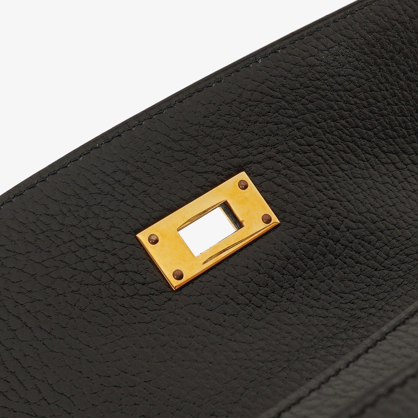 Hermès Kelly 32 Sellier Tasche in Schwarz aus Ardennes mit Goldbeschlägen, 1996