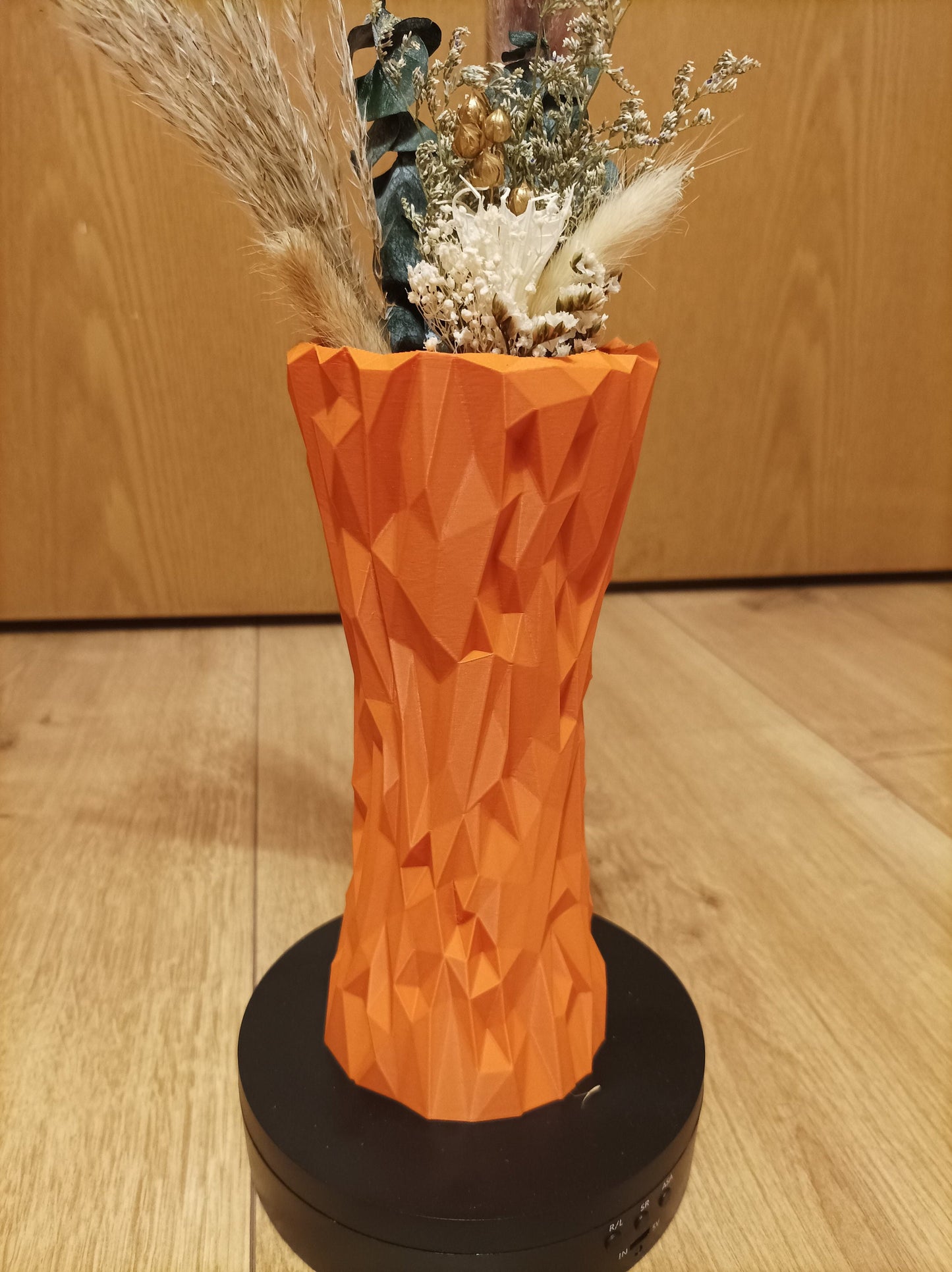 Moderne 3D Vase in Geometrischer Eleganz