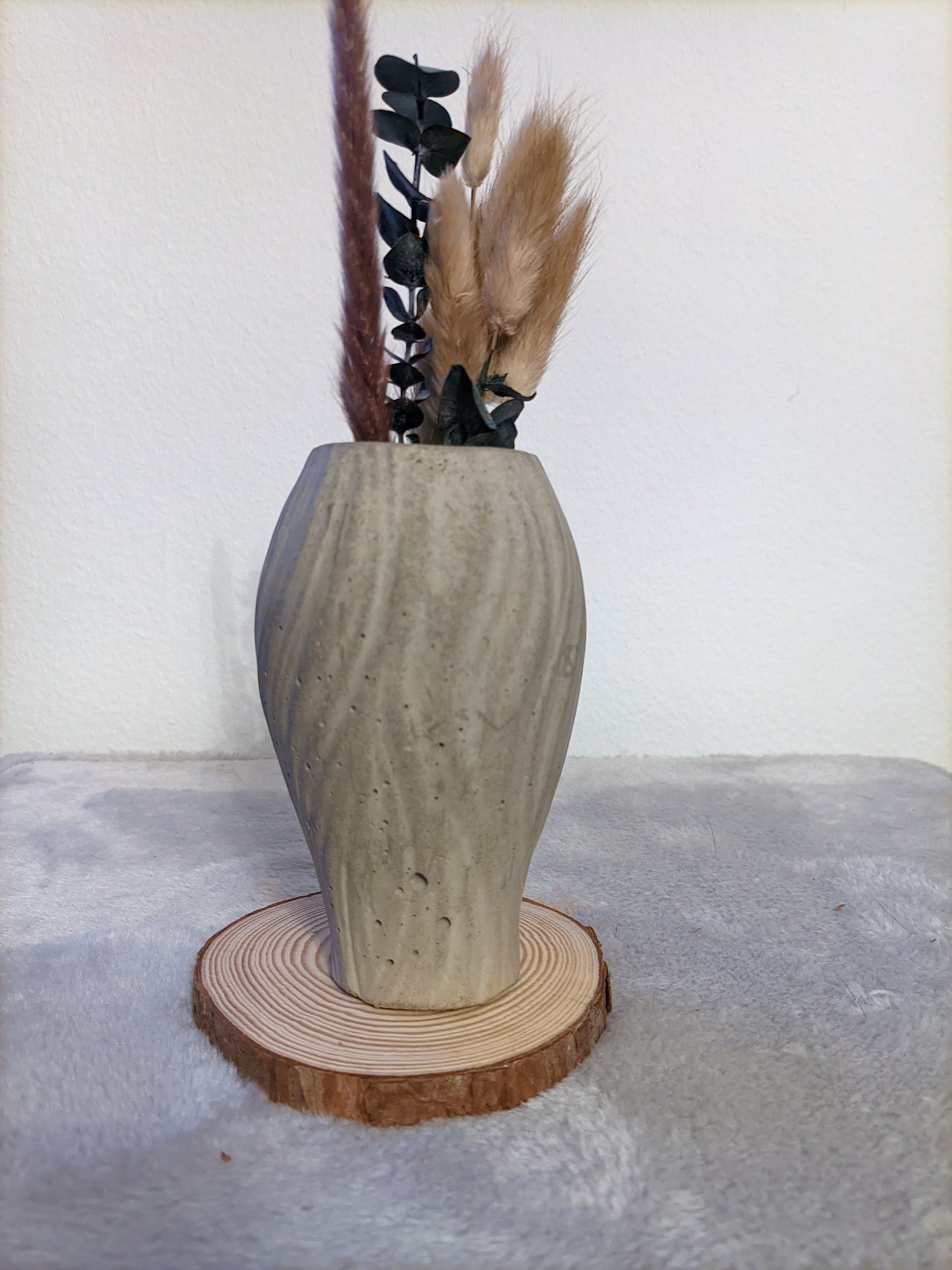 Elegant beer mug vase