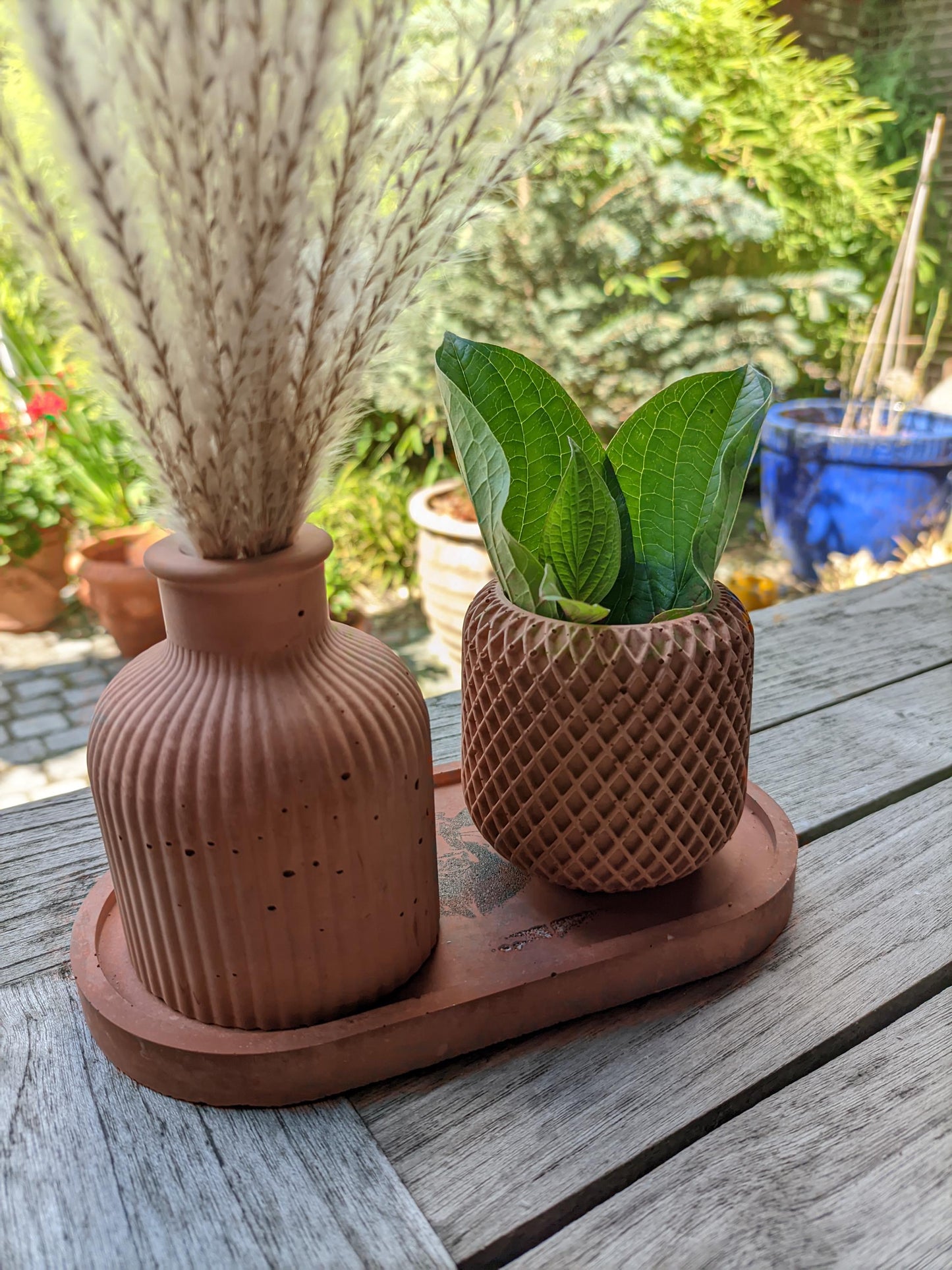 Rustic vase set made of cast ceramic or concrete