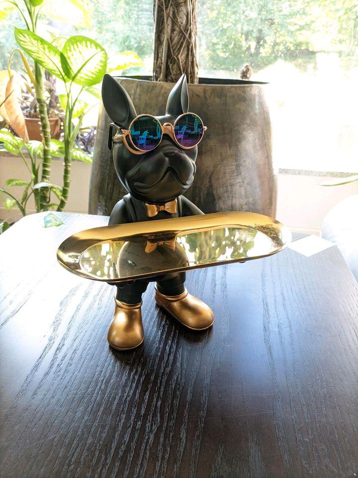 Elegant Bulldog Butler Resin Sculpture – Stylish Storage