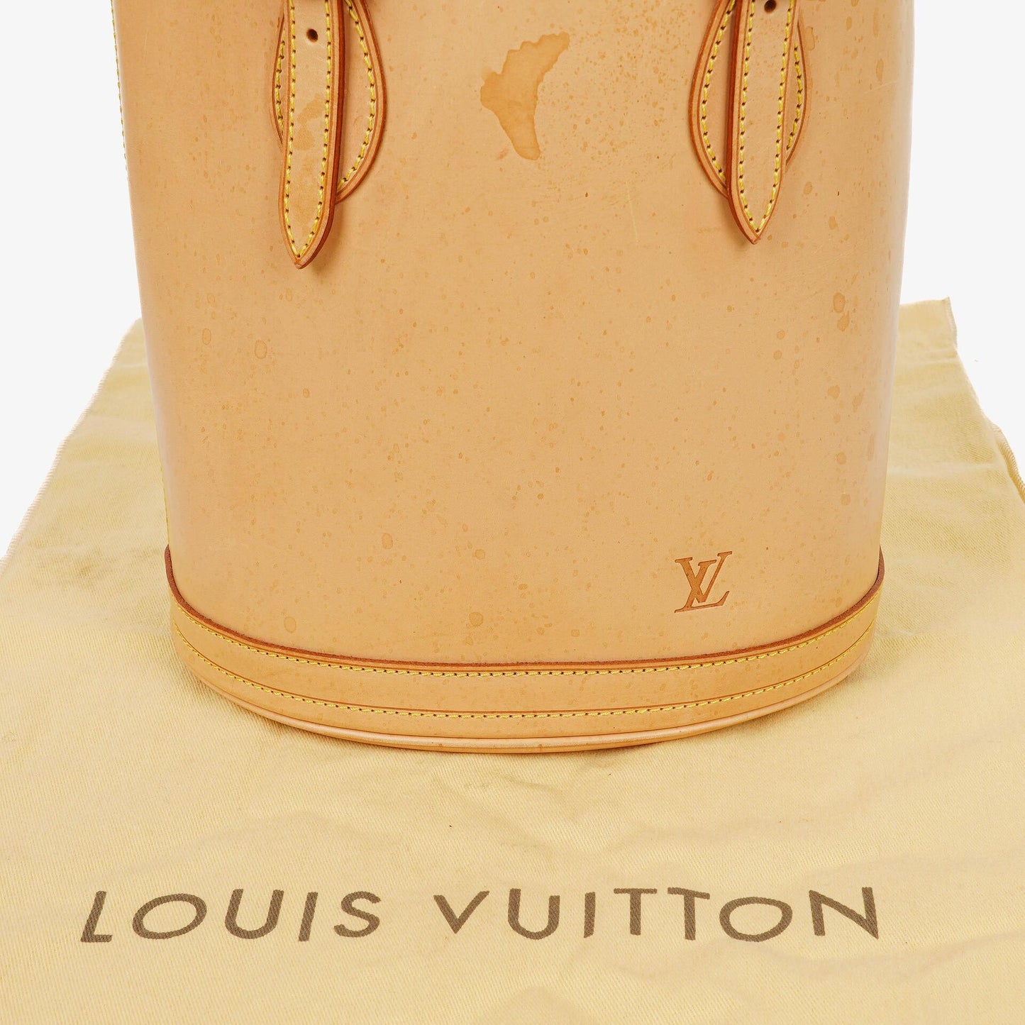 Louis Vuitton Petit Bucket in neutralem Vachetta