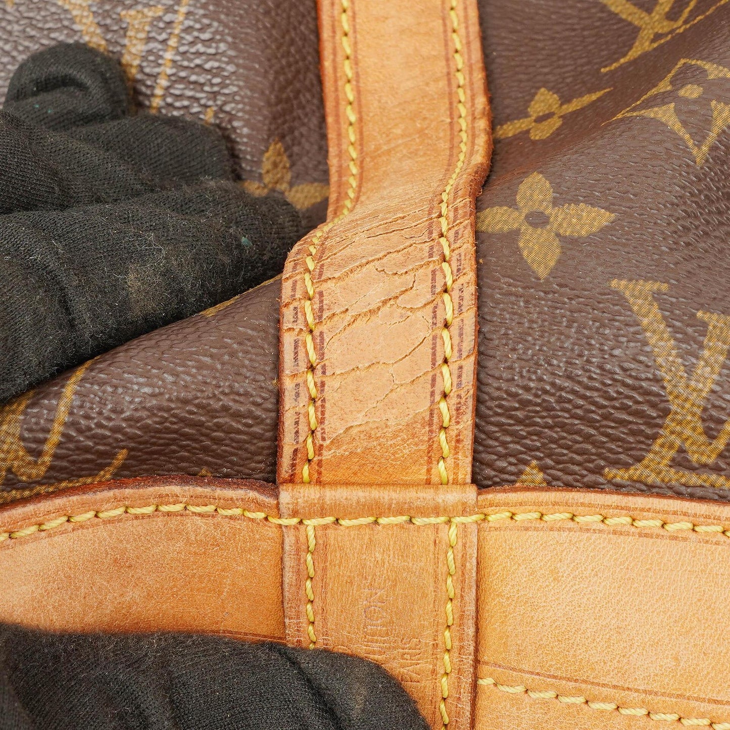 Louis Vuitton Noe Grande GM Monogram Canvas Schultertasche
