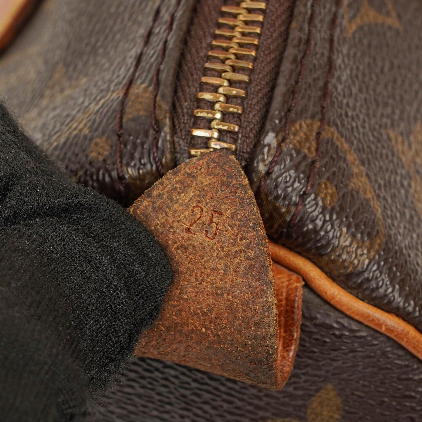 Louis Vuitton Speedy 25 Handtasche aus Monogram Canvas, 1994