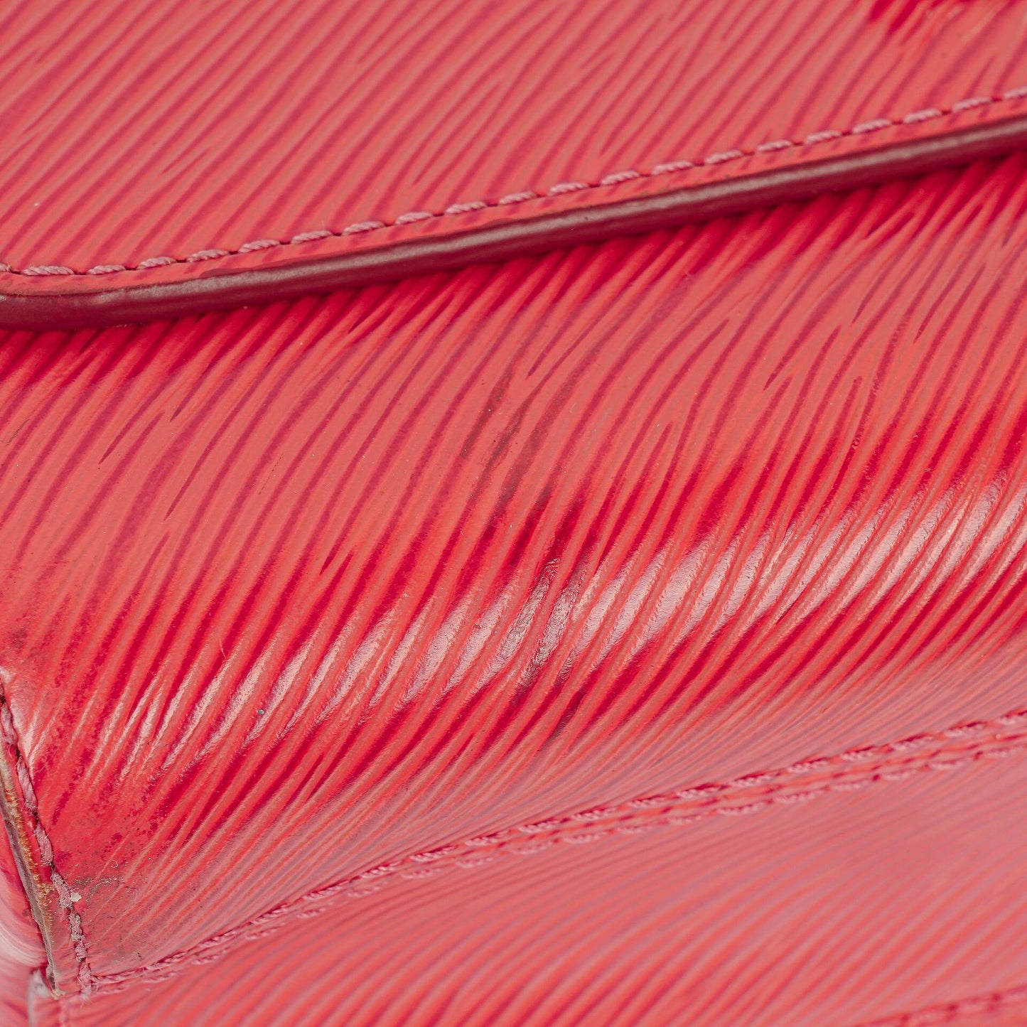 Louis Vuitton Twist MM Schultertasche aus Hot Pink Epi Leder