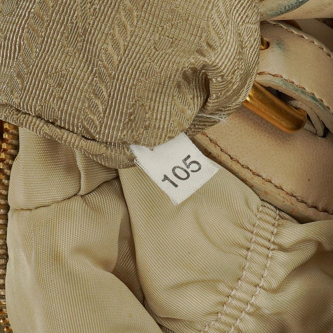 Prada Gaufre Satchel-Tasche aus beigem Nylon mit Reißverschluss