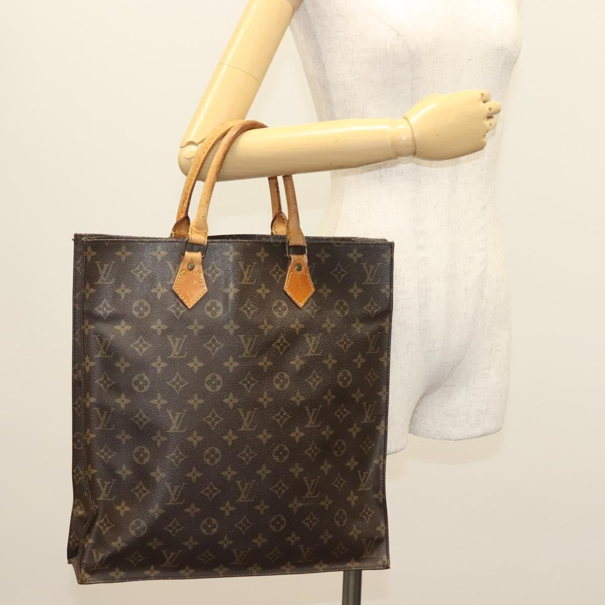 Louis Vuitton LOUIS VUITTON Monogram Sac Plat Hand Bag M51140 LV Authentic 135616