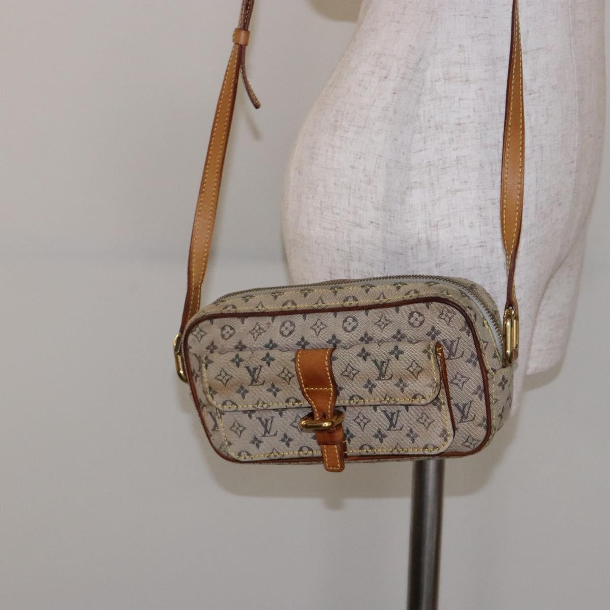 Louis Vuitton LOUIS VUITTON Monogram Mini Juliet MM Shoulder Bag Blue M92004 LV Authentic bs28619