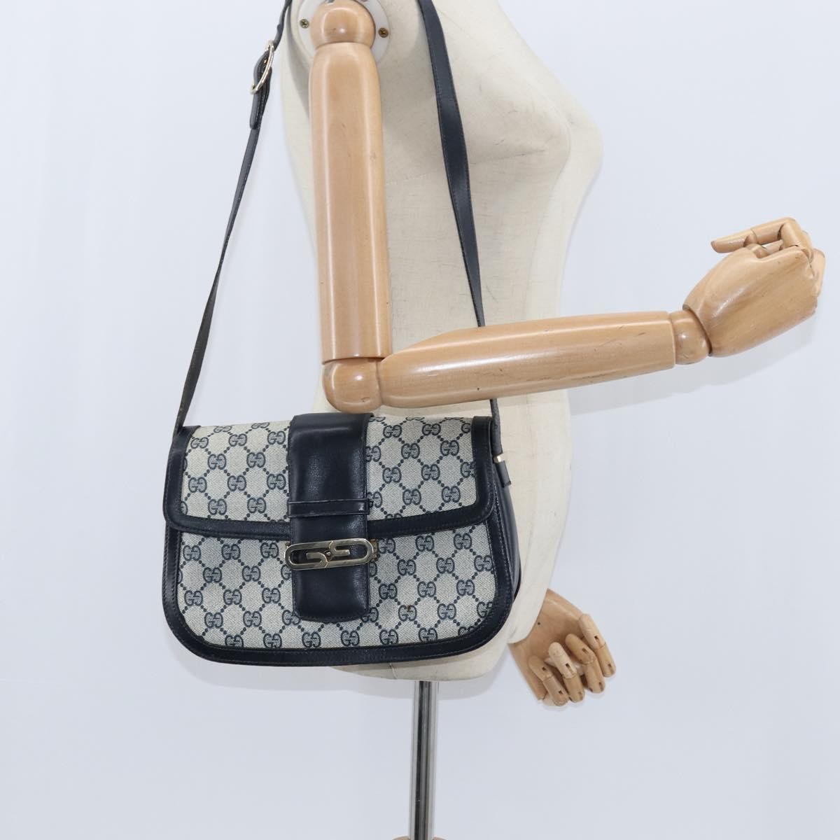 Gucci GUCCI GG Supreme Shoulder Bag PVC Navy Gold Authentic 150027