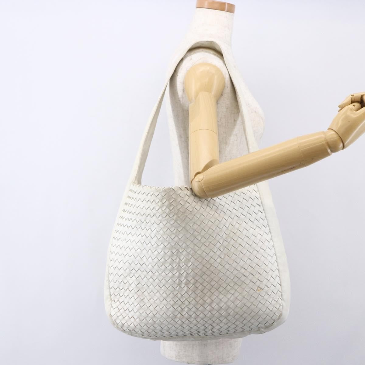 BOTTEGAVENETA BOTTEGAVENETA BOTTEGA VENETA INTRECCIATO Shoulder Bag Leather White Silver Authentic bs30958