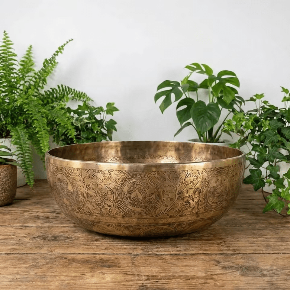 Handgefertigte Klangschalen – Tauchen Sie ein in die Welt der vibrierenden Harmonie - Laminimas e.K